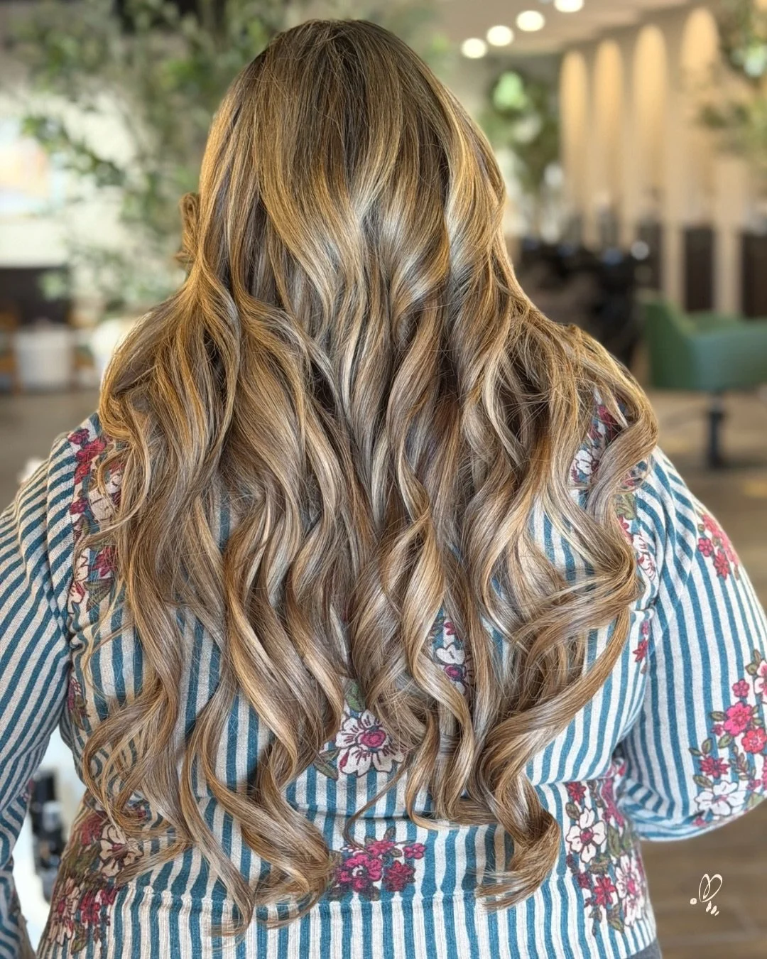 No better feeling than a perfect &amp; fresh blowout >>>

This gorgeous blowout was done by Pratikshya - book yours today! 💛