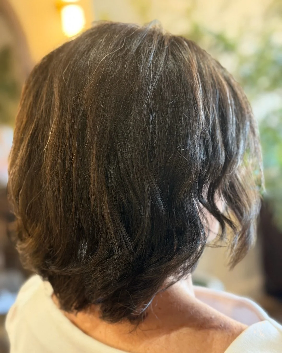 From tight, undefined coils to soft, shaped movement ✨😍

We transformed this from dense, heavy texture into a smooth, airy finish with bounce and flow&mdash;completely redefining the shape while keeping the integrity of the hair.

A true transformat