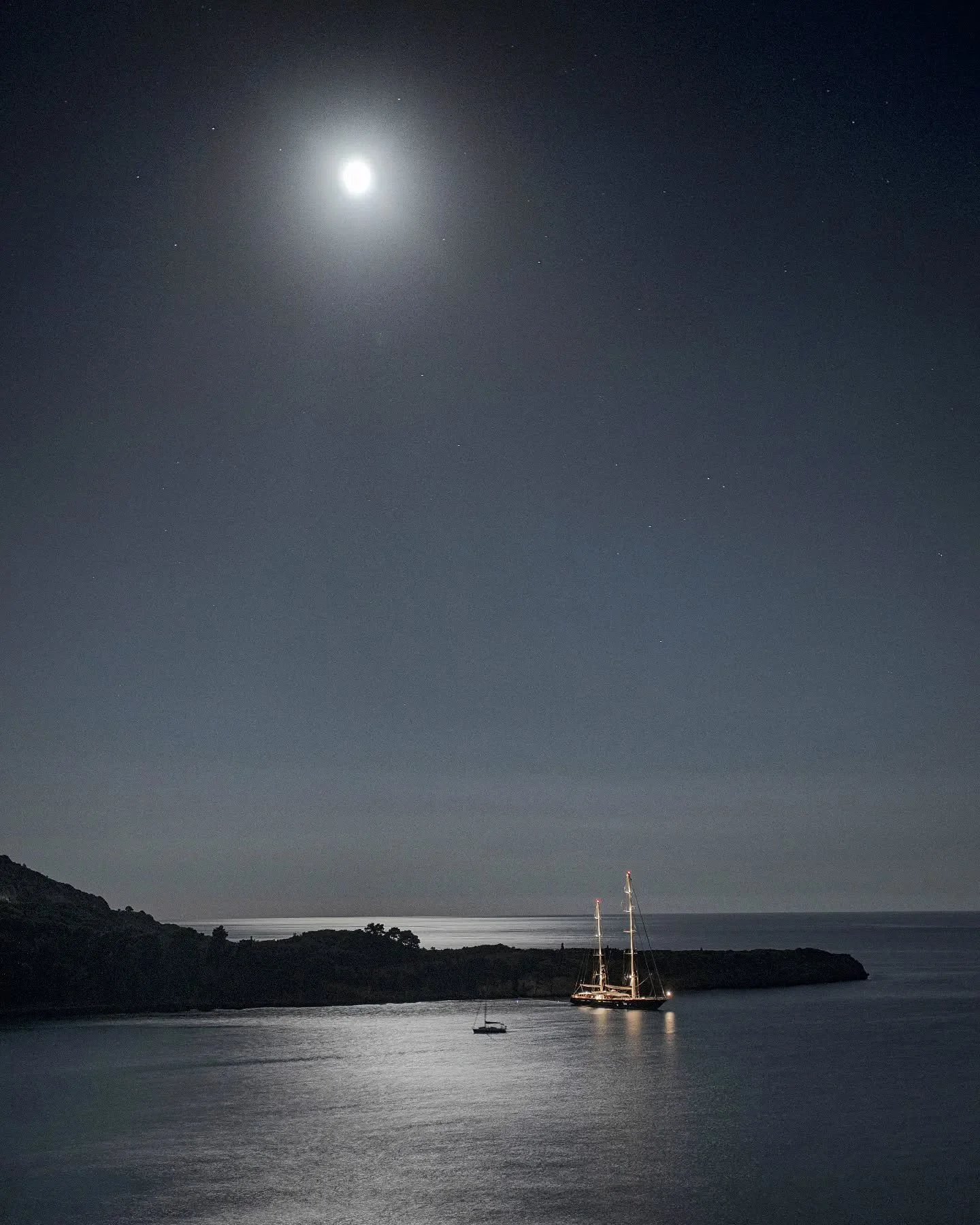 #aboutlastnight #mani #greece #photography #fullmoon #night #longexposure #moon #longexposure_shots #photographylovers #fullmoonnight #nightlife #longexposurephotography #photographyislife #fullmoonvibes #longexpoelite #photographylover #fullmoonmagi