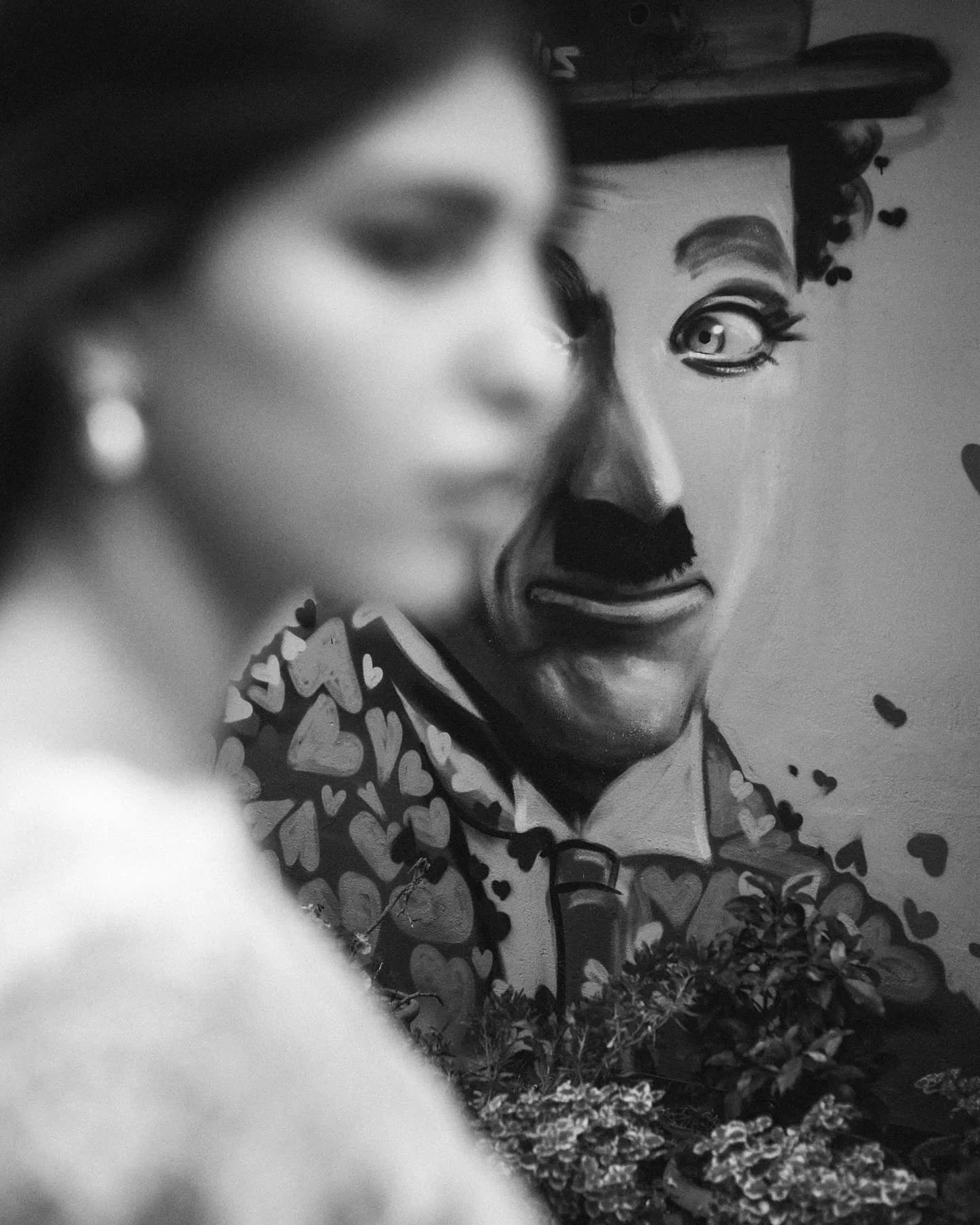 #skitsofrenis #kalamata #charliechaplin #blackandwhite #streetart #photography #blackandwhitephotography #urbanart #photographysouls #blackandwhitephoto #streetarteverywhere #photographylovers #bnw #graffiti #photographyislife #blackandwhiteonly #art