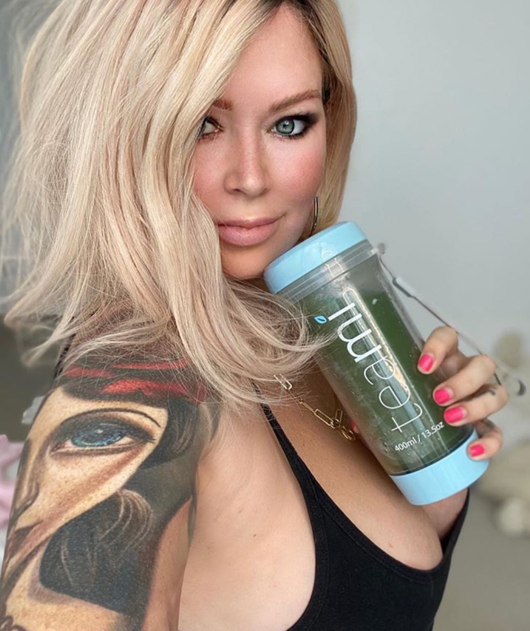 Celebrity Social Campaign Featuring Celebrity Jenna Jameson x Teami Blends 