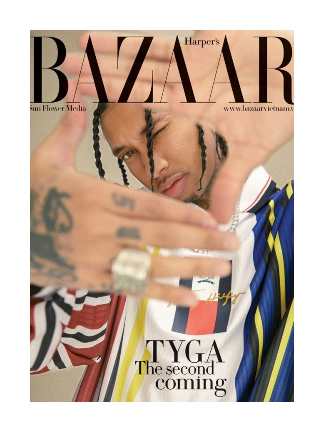 Star On The Cover of Harper's Bazaar, Vietnam