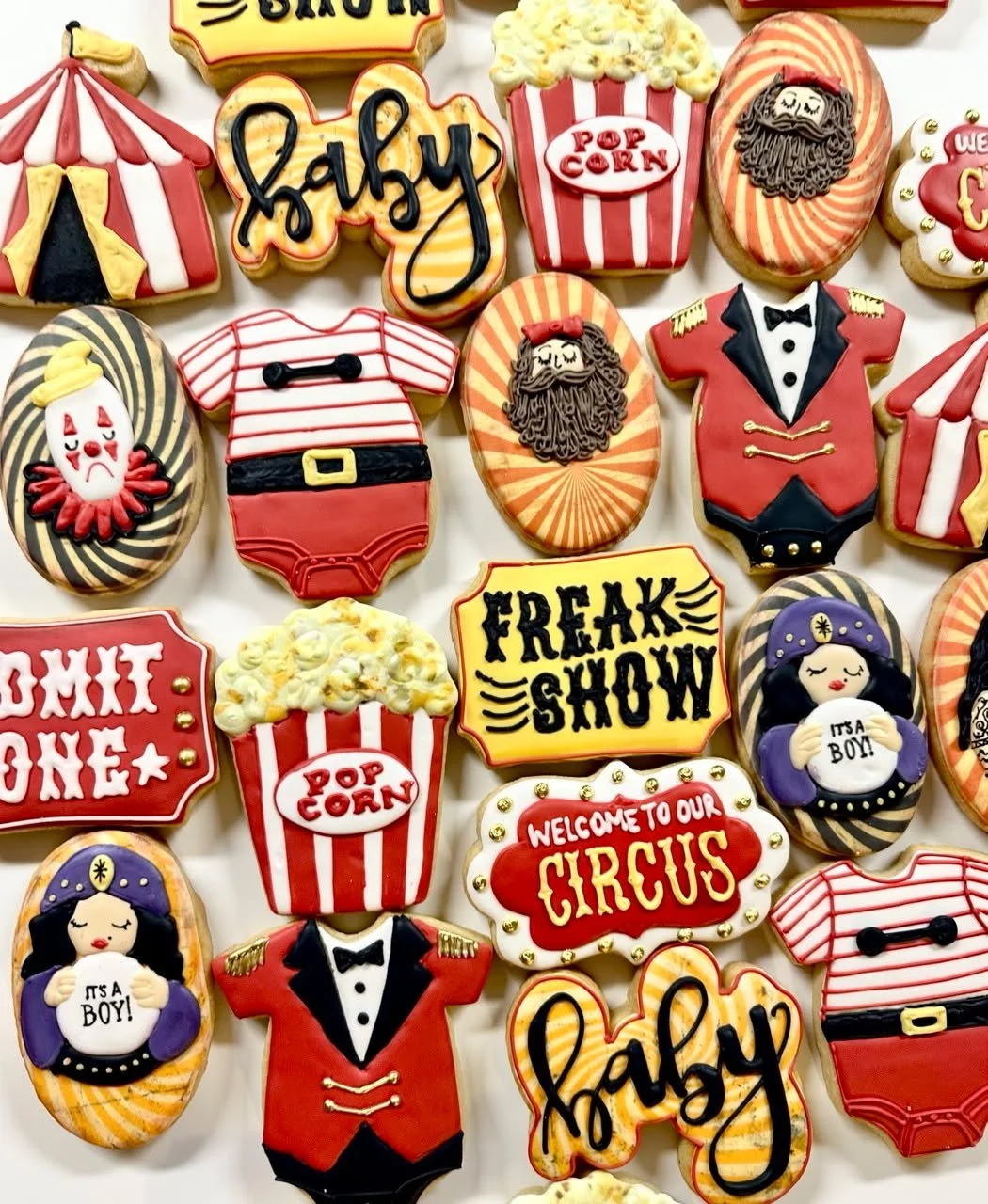 🎪 Step right up&hellip;the circus is in town! 🎪 
A little one is on the way, and this circus themed baby shower called for a cookie set worthy of the big top. Such a fun theme to bring to life in cookies!