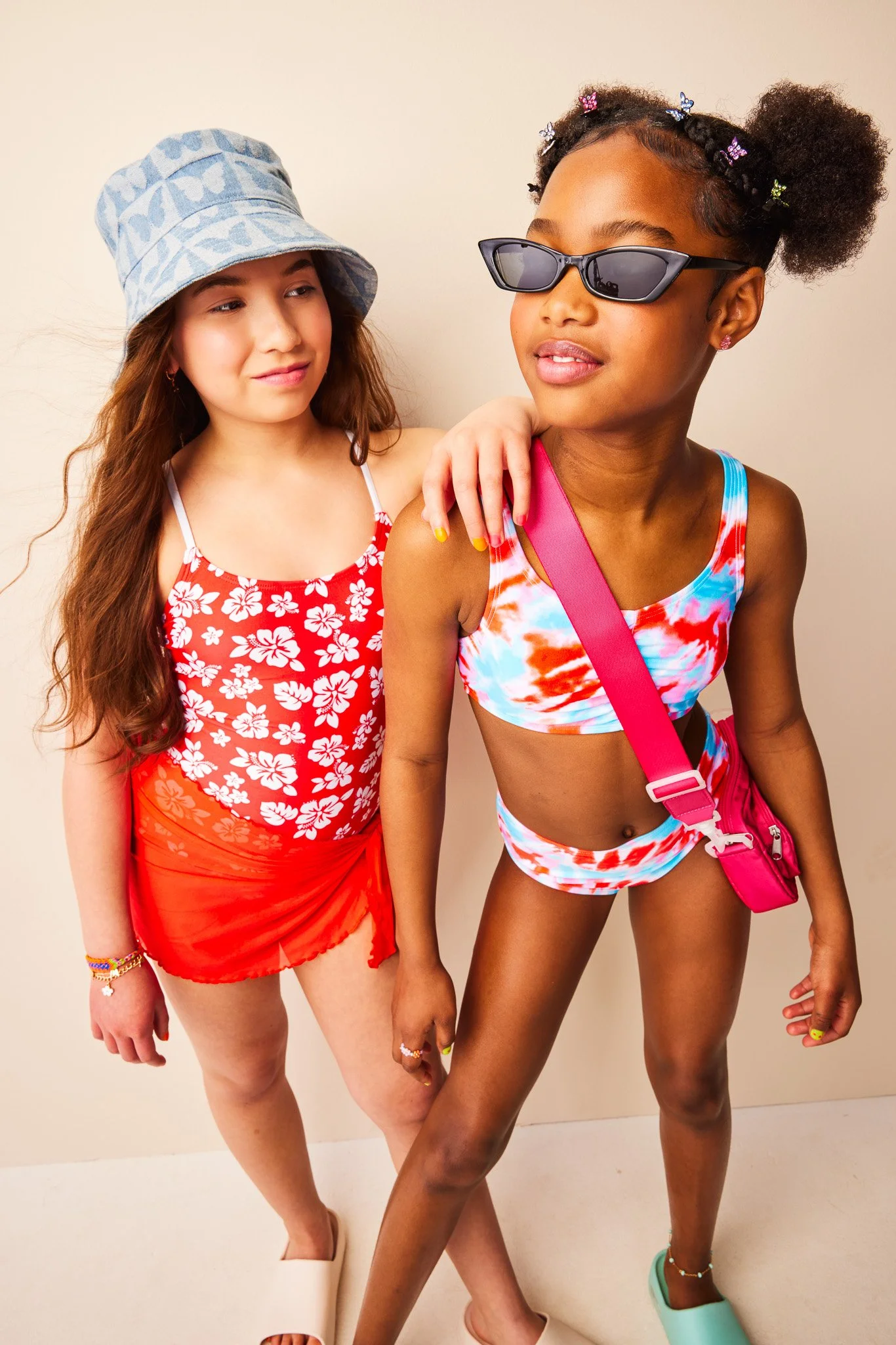 C-002155-01-022_AA_Kids_May_TweenSwim_Girl_ZarinaZerr-MelanieFortilus_132306.jpg