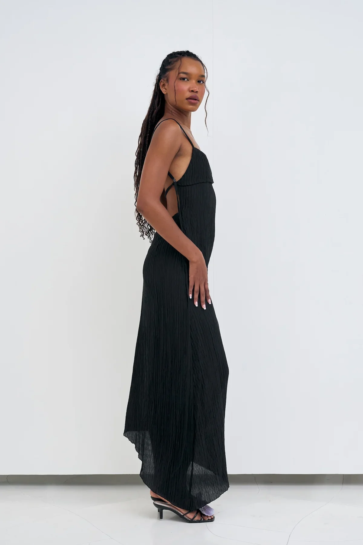 the-del-maxi-dress-noir-side-1.webp