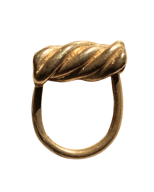 Unearthen Twist Ring