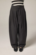 Amente Wide Leg Pleated Pants