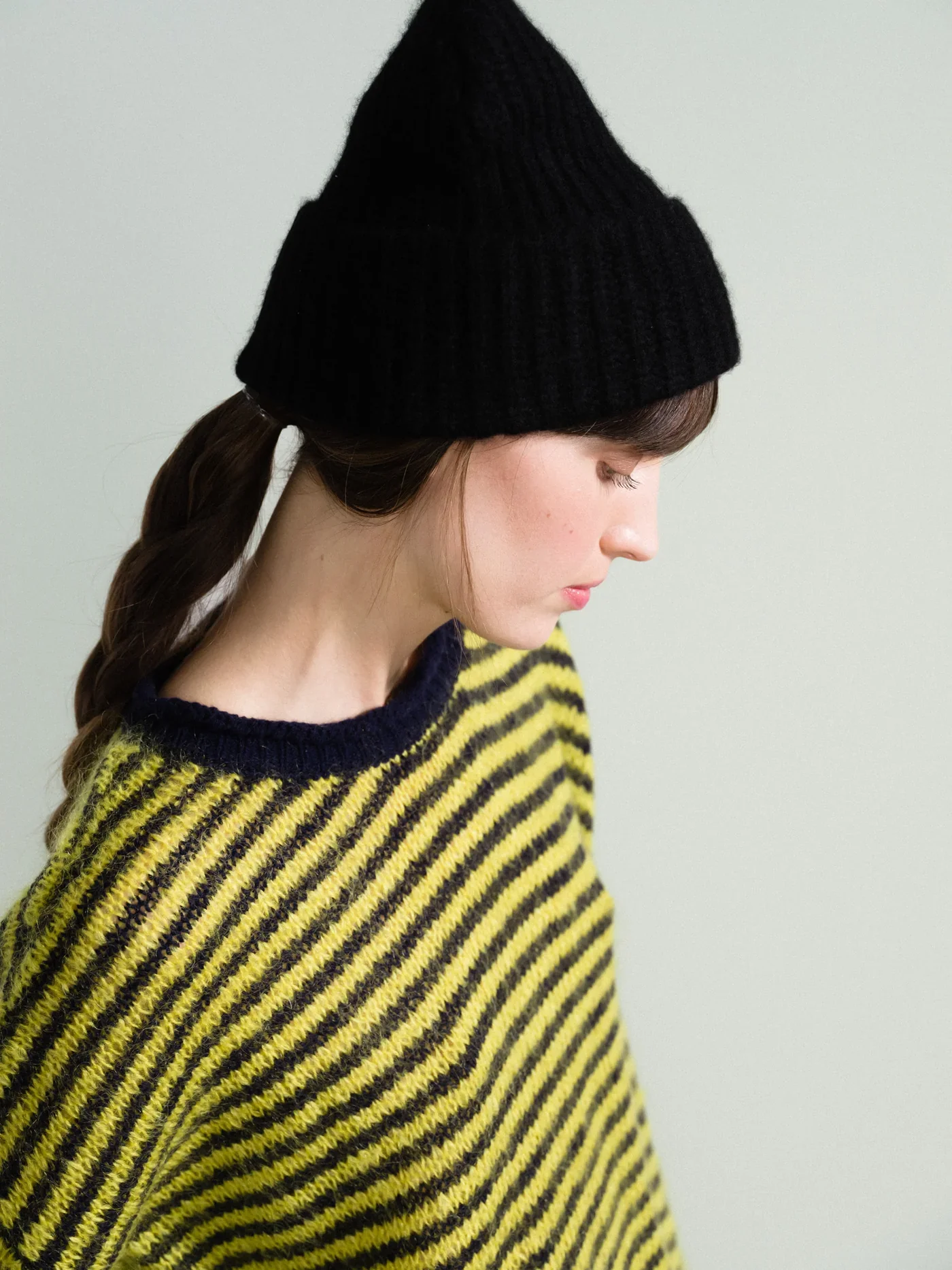 hfb_110460_cashmere_ribbed_beanie_black-2252.webp