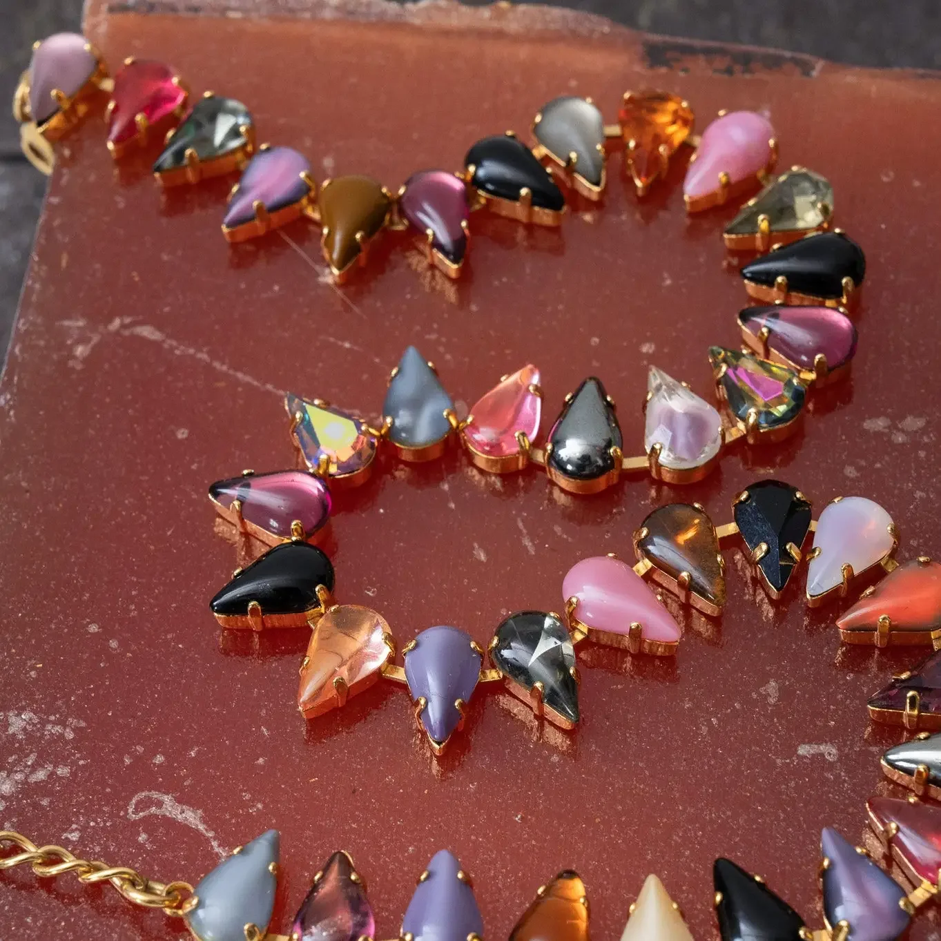 Vesper Obscura Fang Layering Choker