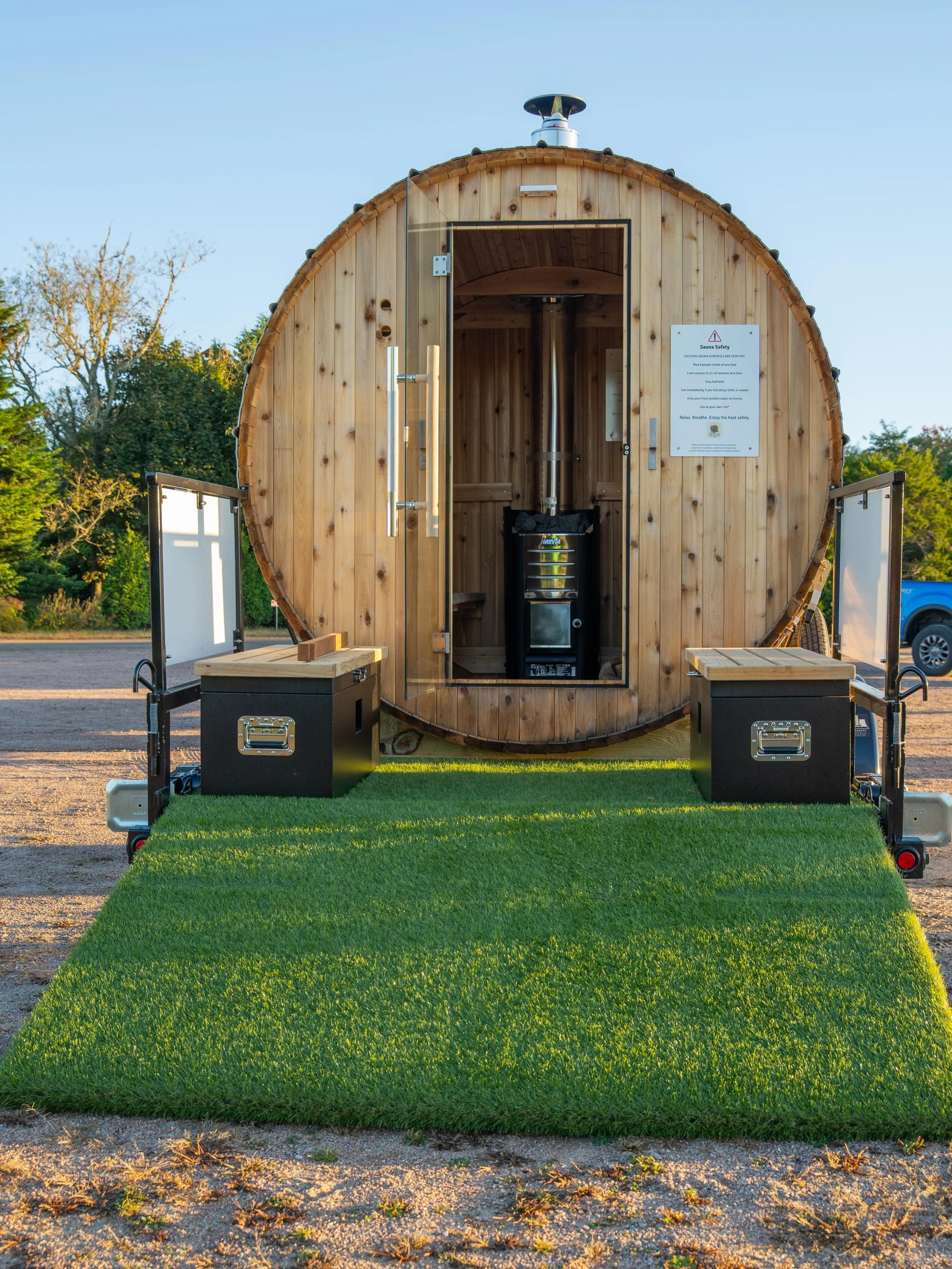 Summer sauna ready! Showing up for your summer heat retreat. Sauna On Location brings a unique experience right to you. Cold plunge tank too! Perfect for post- surf sessions, beach day relaxation, cold plunge &amp; hot sauna cycles. Full day rentals 