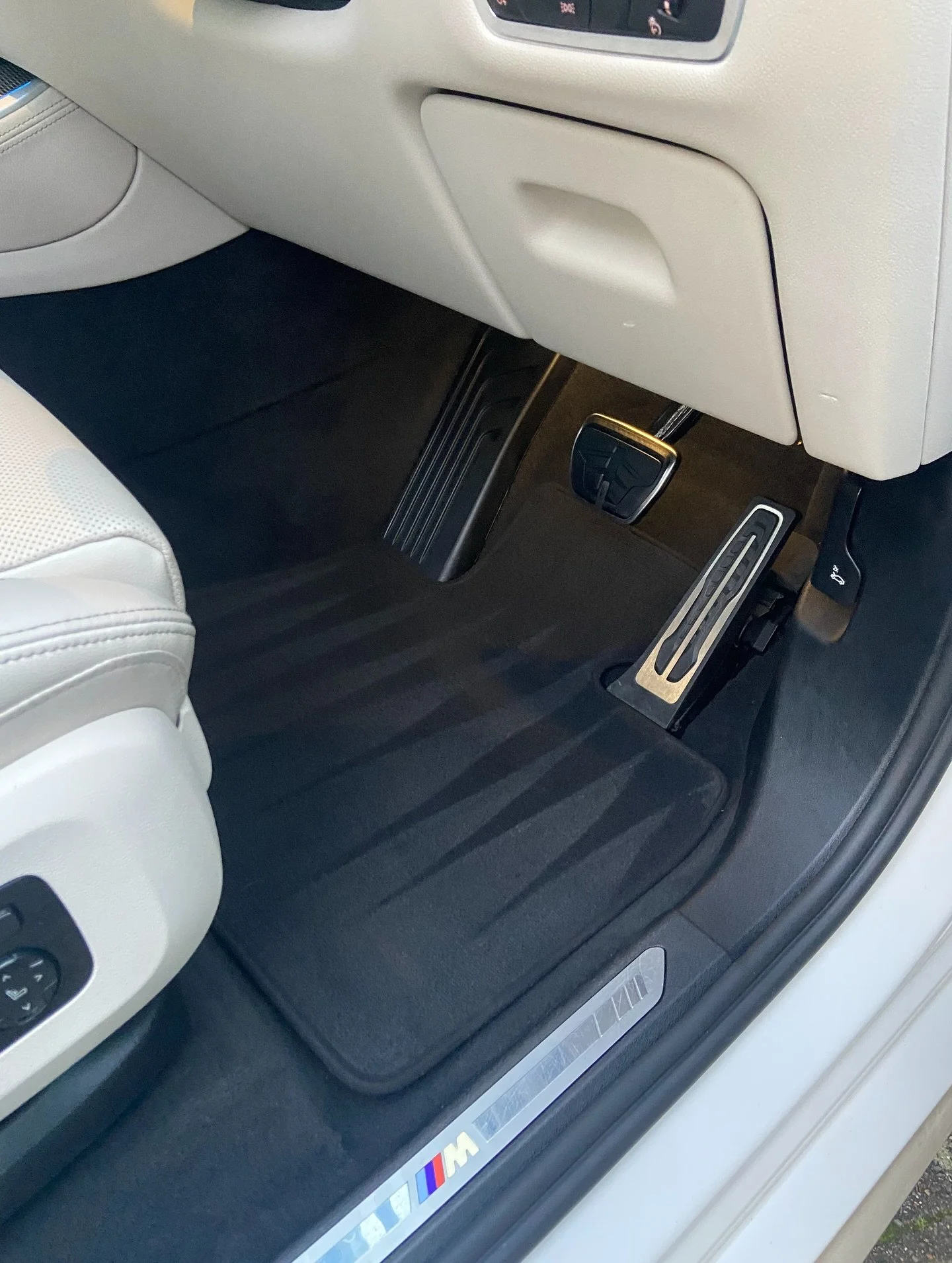 Busy day for Joey&rsquo;s Detailing, then finished with a bit of training! 🌟🫧🤸🏼&zwj;♂️

📅 Appointments available

⭐⭐⭐⭐⭐ Google reviews

📍Mobile Detailing Services available throughout Tamworth and surrounding areas

My Services 🚙🫧

Bronze val