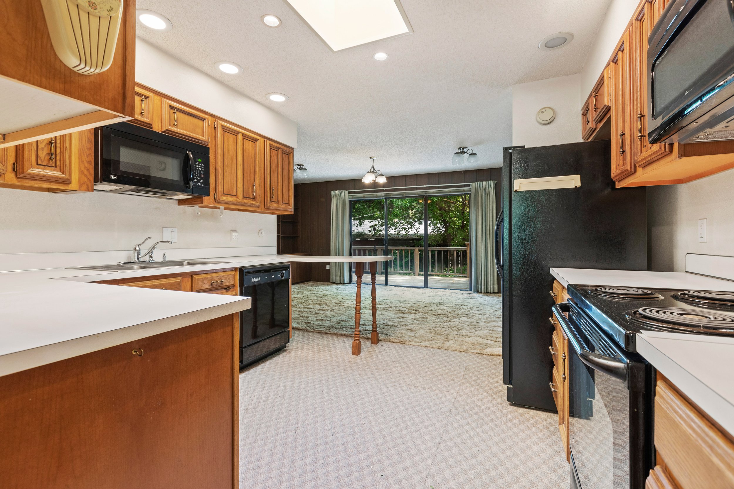 What to Look for in an Outdated Home Before Deciding to Buy/Renovate
