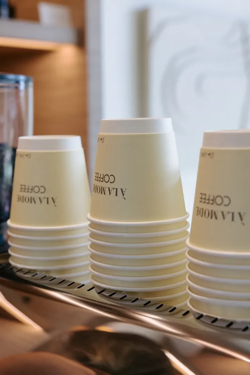 À LA MODE COFFEE cups ready for service at Winter Park grand opening.