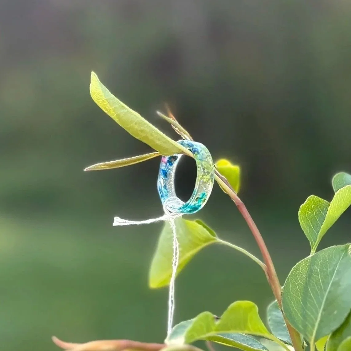 Blue & Green Flowers w/ Glitter Ring - Size 9