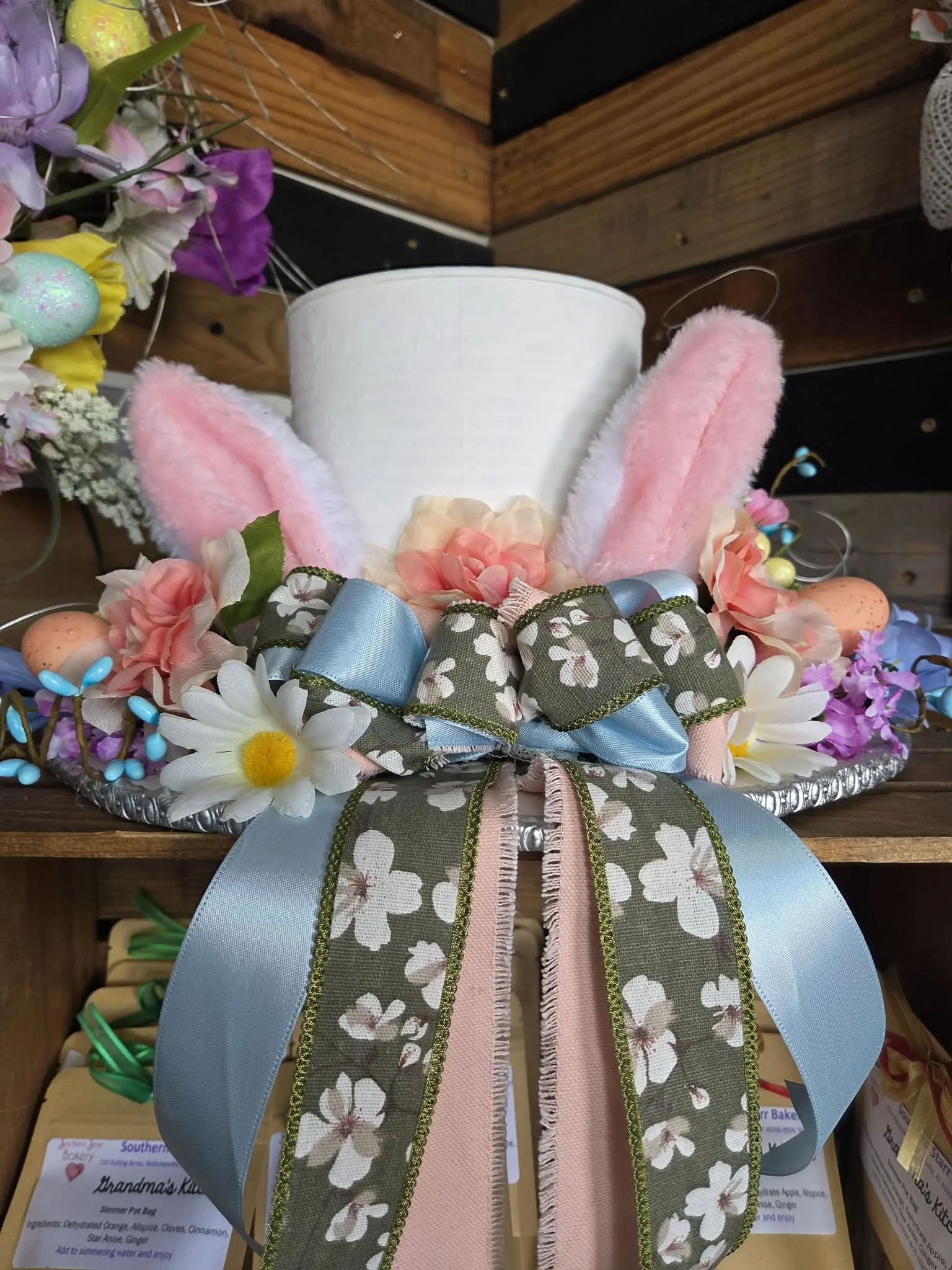 Bunny Hat Centerpiece (3/8)