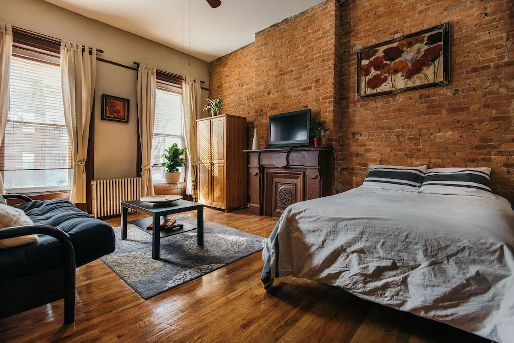 Bought Furniture in Brooklyn? The Easiest Ways to Get It Picked Up and Delivered