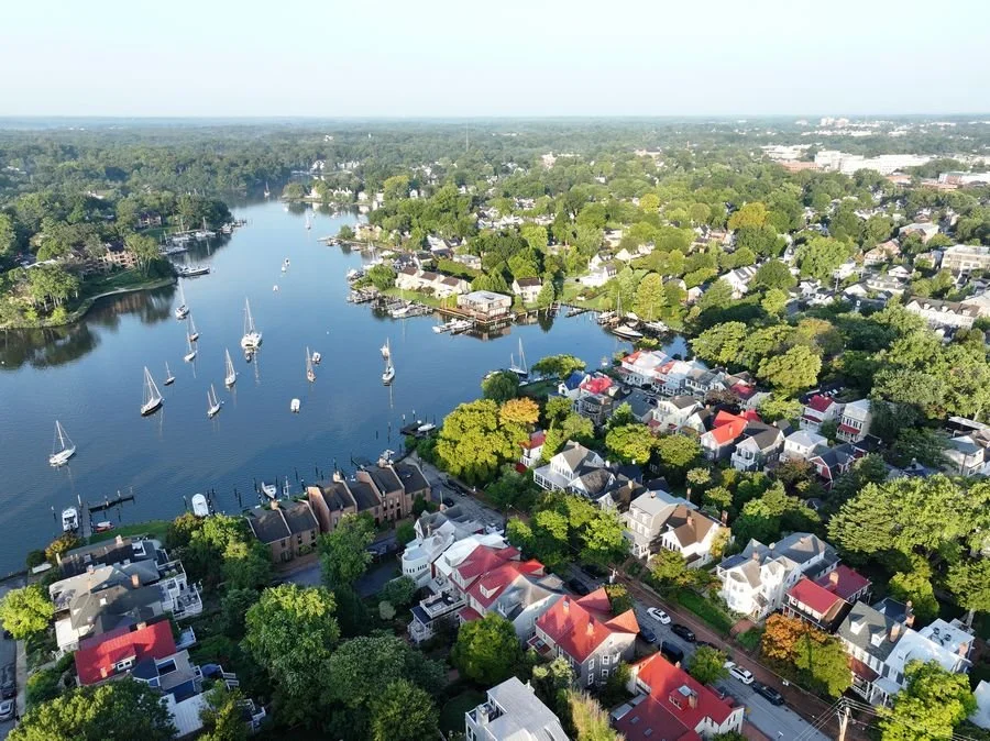 Murray Hill vs. West Annapolis: Which Neighborhood is Right for You?