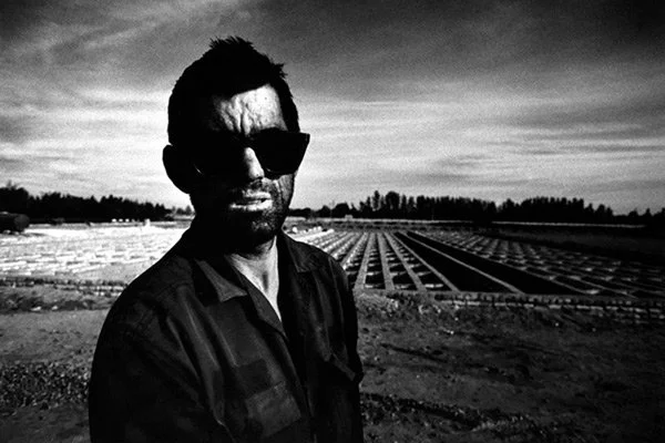 tooraj-khamenehzadeh-cemetery-worker-04.jpg