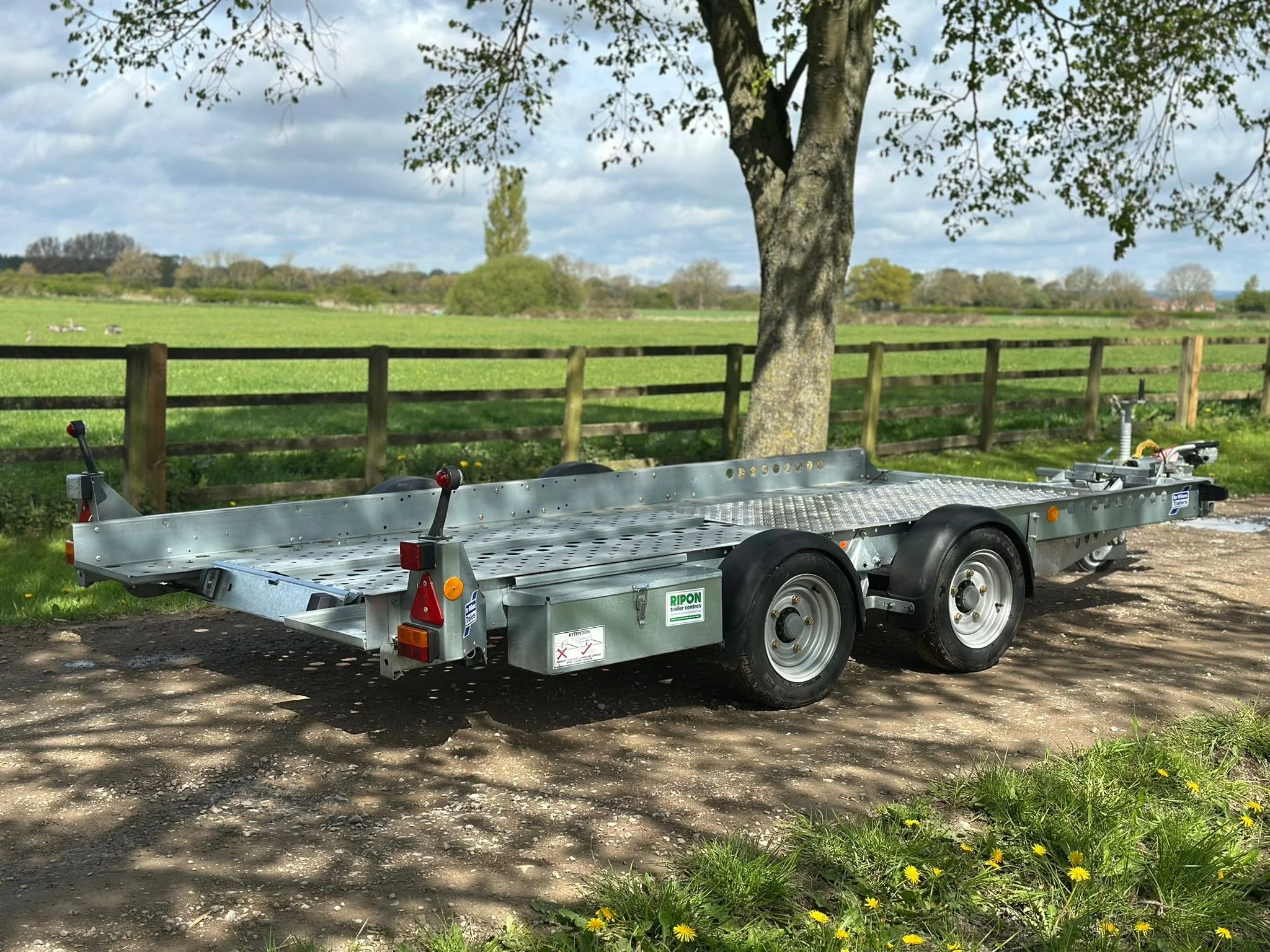 Quick and easy car trailer hire service York