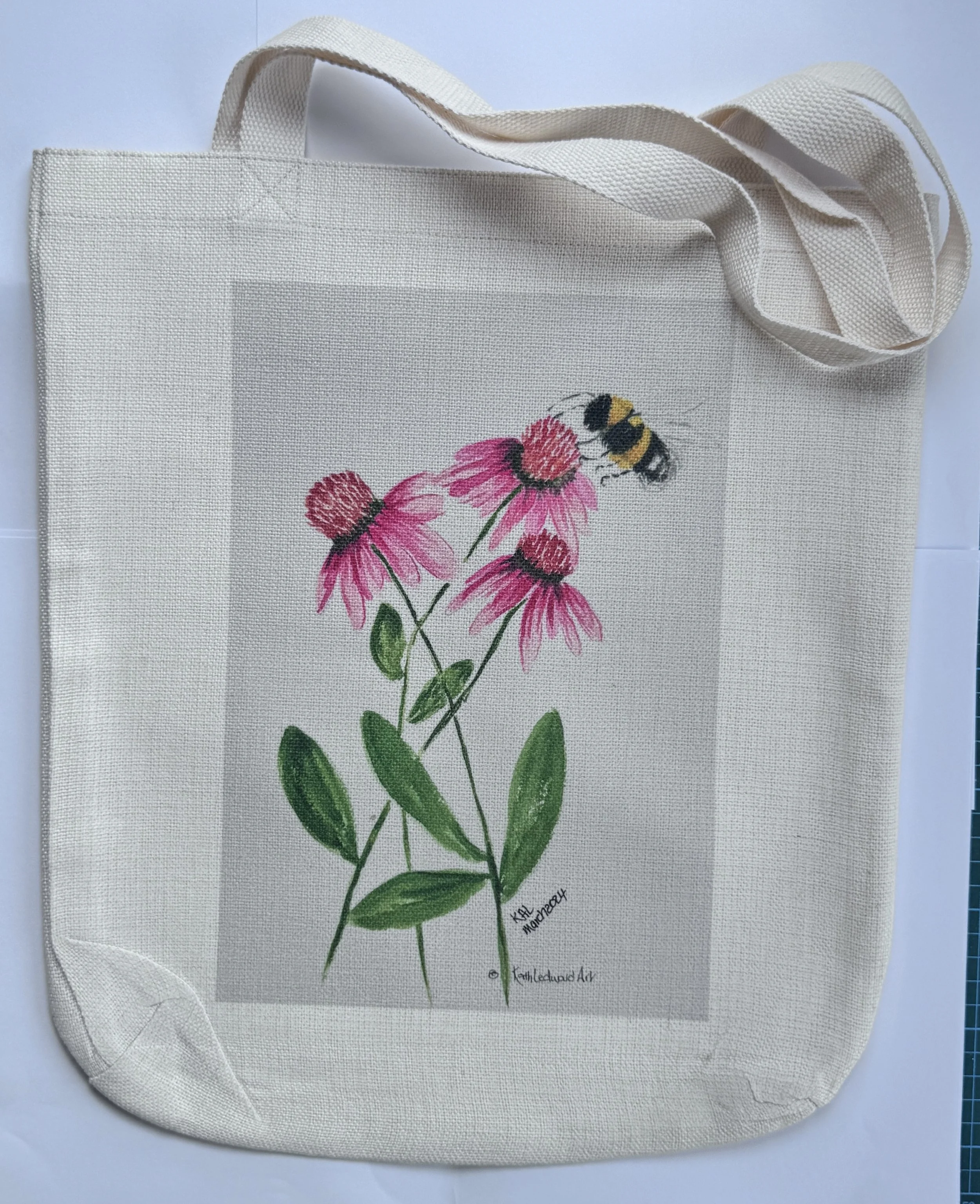 Linen tote bag. Echinacea with bumblebee