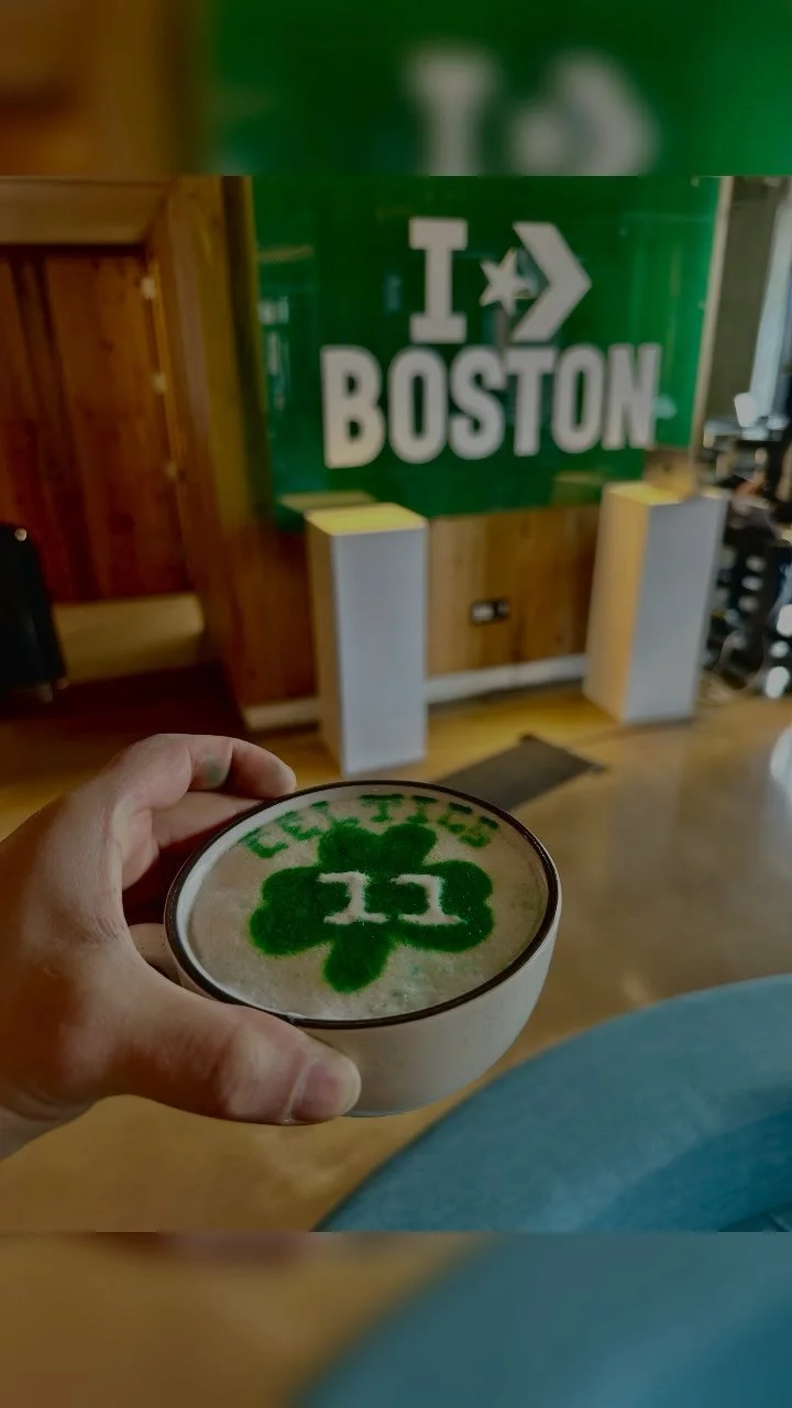 Boston Celtics ☘️
#celtics #boston #payton #tdgarden #converse #basketball #nba #coffee #latte #latteart #coffeeshop #massachusetts #mass #ma #art #barista