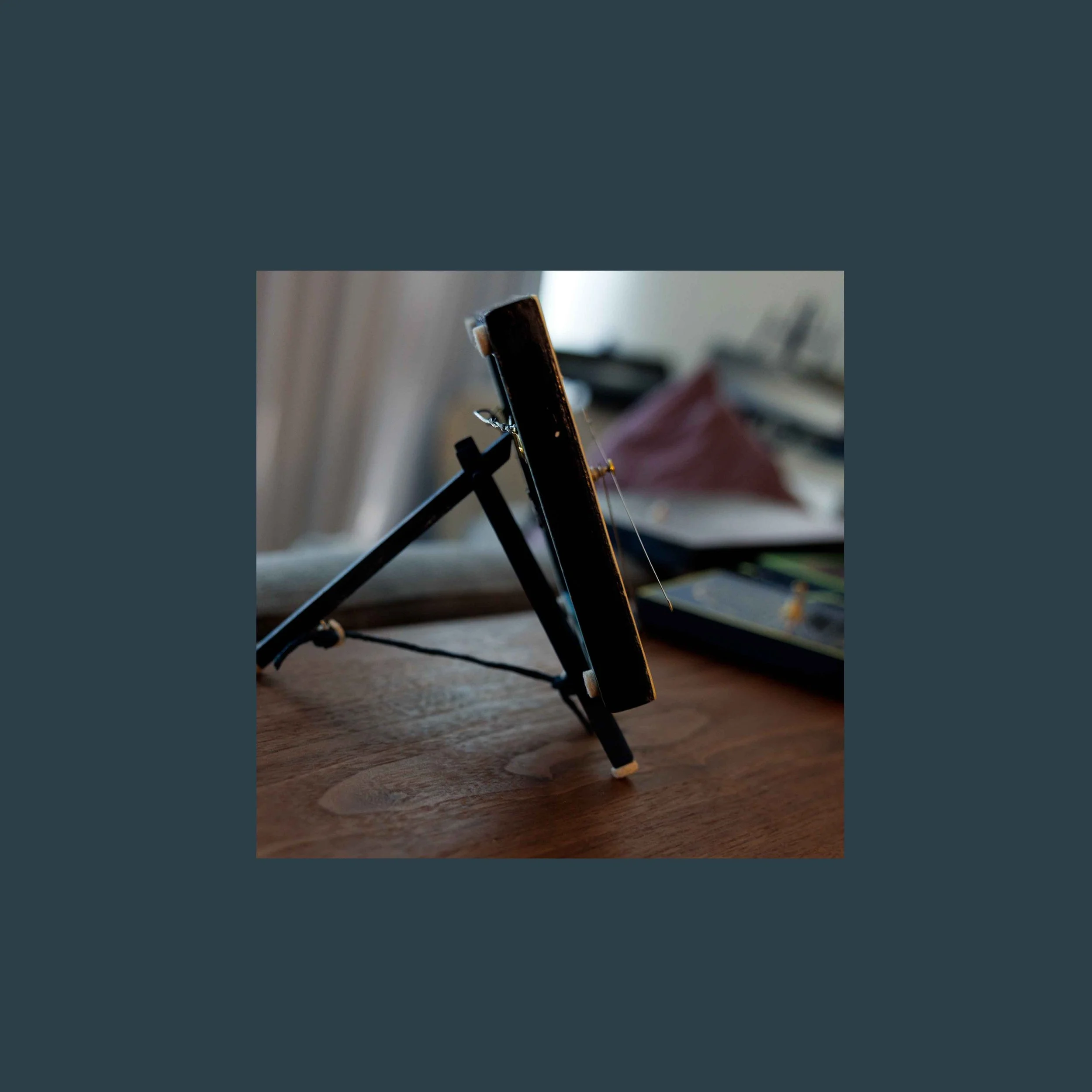 FW_SwirlsEdgeStand_14 copy.jpg