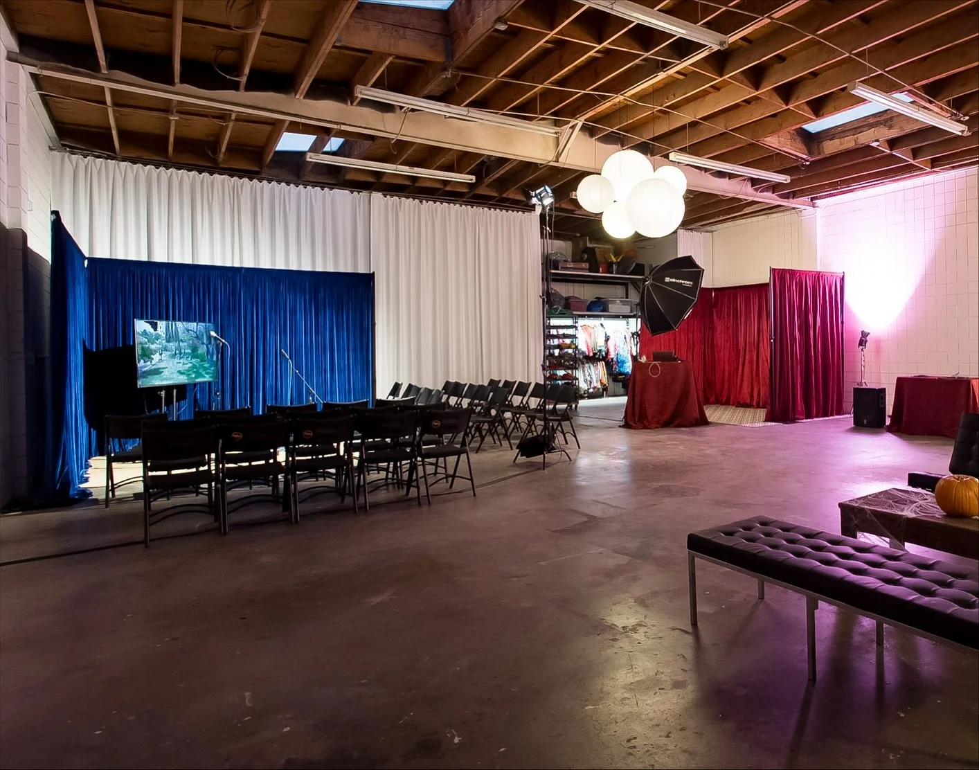 It was so cool to watch The Expo come alive with energy and good vibes last week.

We reimagined the space using pieces from our backdrop collection to create 2 theater inspired setups: burgundy velvet + antique tile flooring for the photobooth; blue