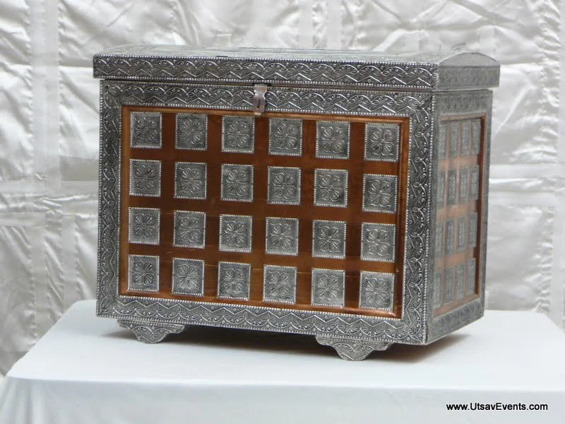Card Box (3).JPG