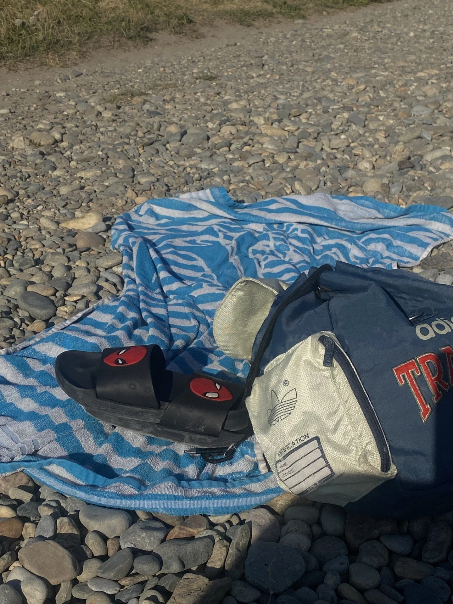 beach sandals.jpg