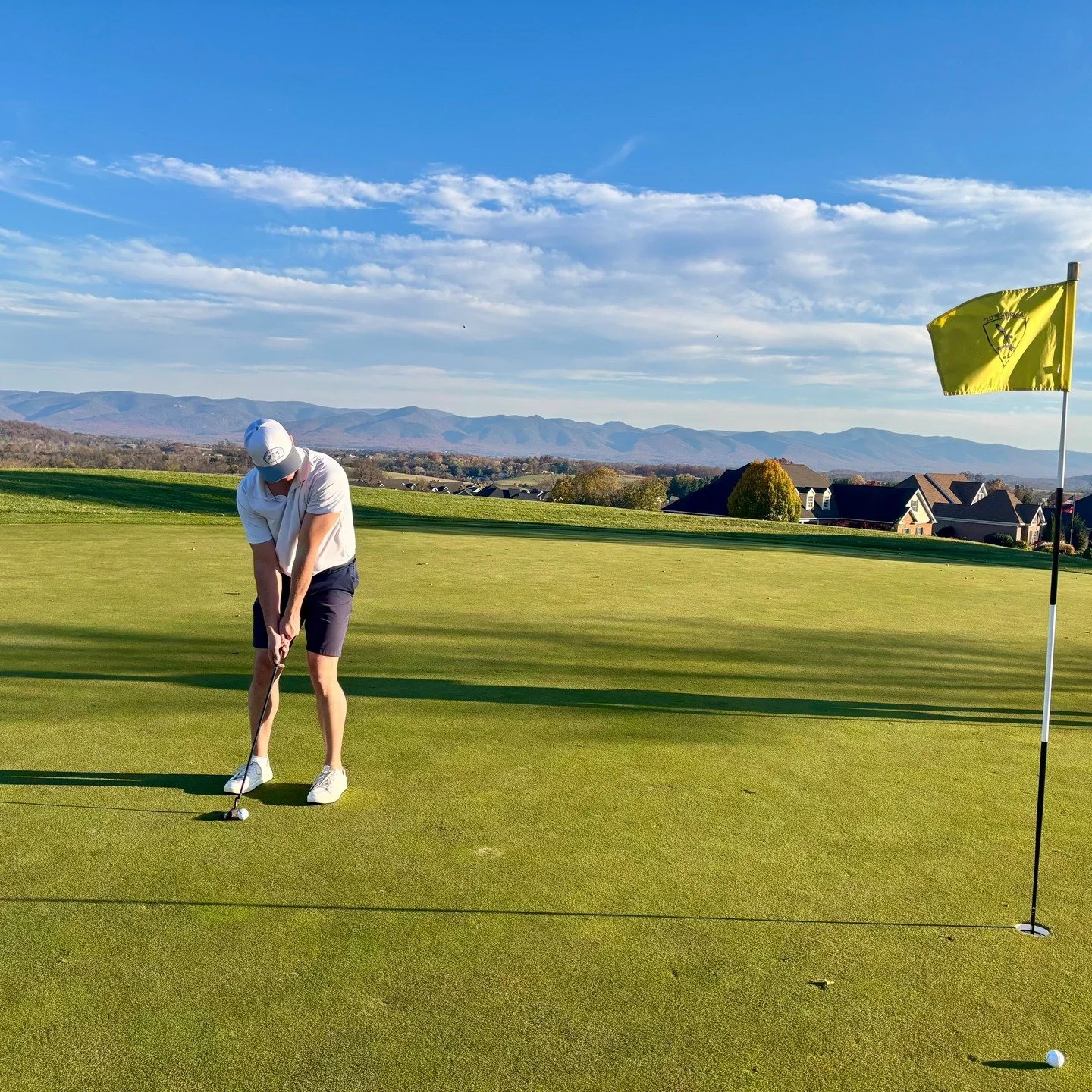 Didn&rsquo;t even know Code Red wind days were a thing in the Valley&hellip; but we teed it up anyway.
Fall colors, 40+ mph gusts, and a few balls that might still be airborne.
Played Lakeview with great company &mdash; memories made, scorecards ques