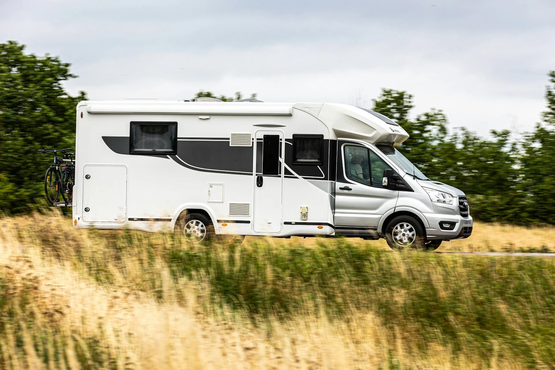 I-5 RV Microclimate Playbook: Fog, Wind, and Timing for Noyo Harbor Stops