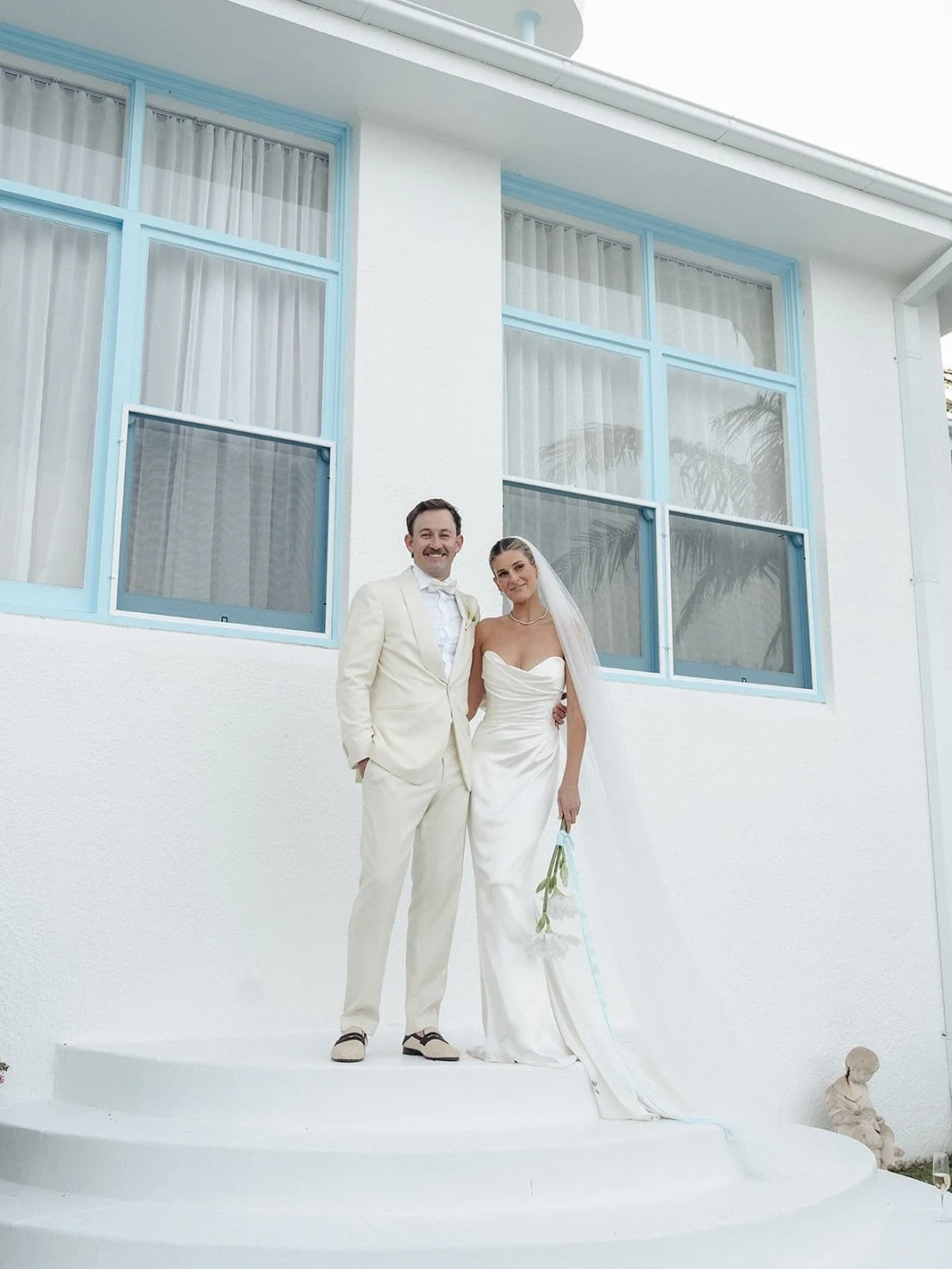 NATALIE + NICHOLAS 
4.10.25
Captured by @georgiaburnsweddings with the the most spectacular backdrop of their blue sky wedding day 🩵

The team
Flowers/Staging/Styling@theflowerwonderer
Co-Ordinator @whitelaneevents
Photographer @georgiaburnsweddings