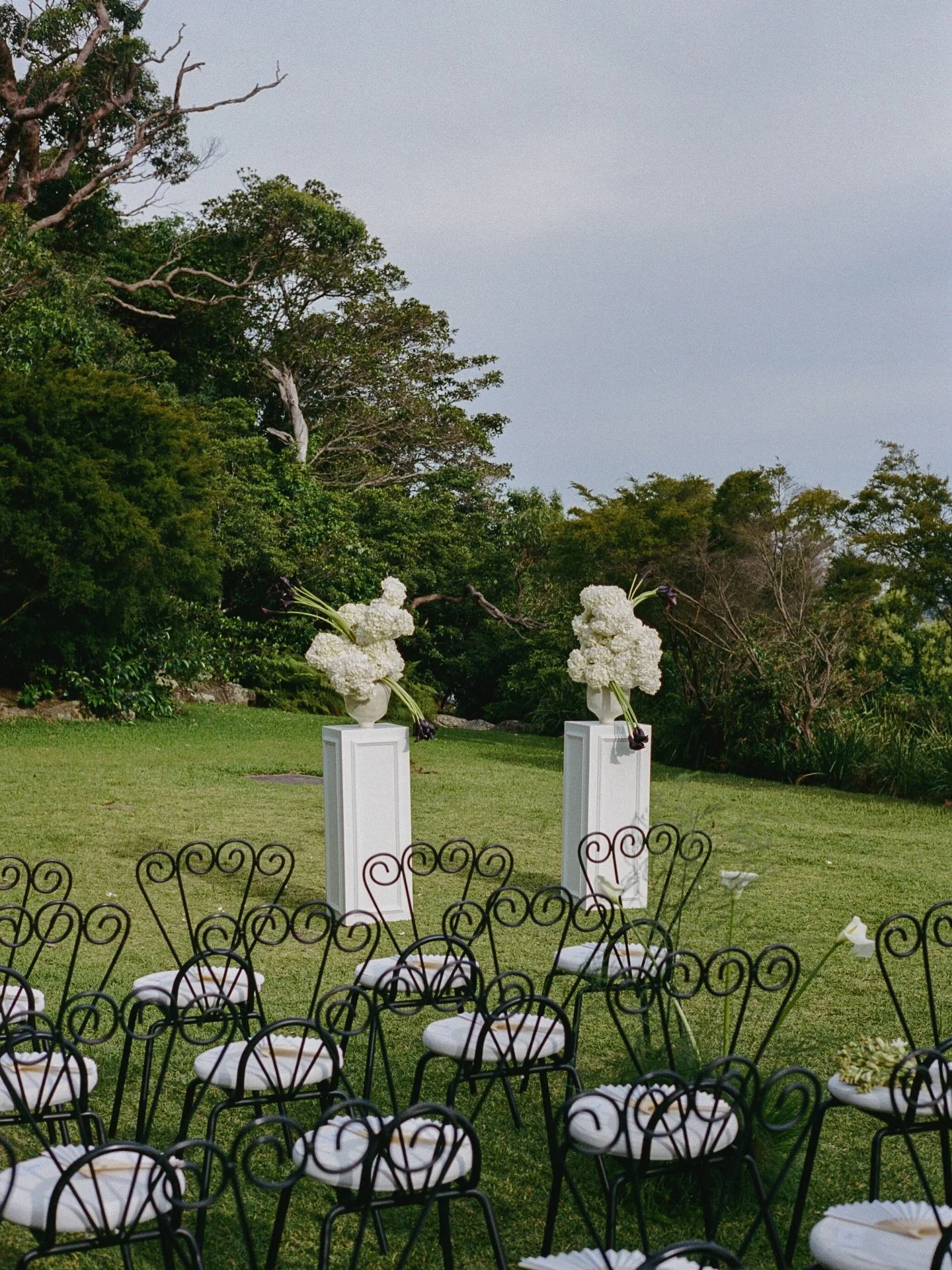 The Ceremony, a space of love, family, friends and creativity 🪽

Bride &amp; Groom @shiryn____ @nikolaibull 
Photographer @blaisebell 
Ceramist @alanacsbrito 
Venue @gunnersbarracks