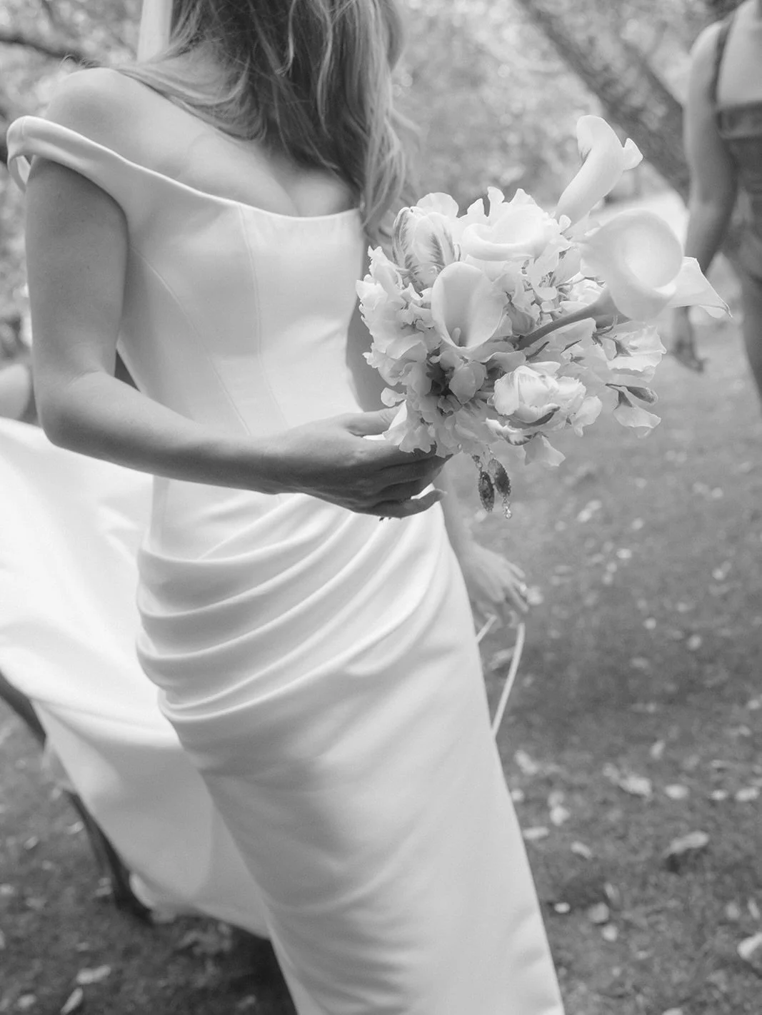 B&amp;W again and again <3

Bride @lanibrookfield 
Photographer @dearfiore_photography 
Gown @kyhabride 
Location @somerleys.suttonforest