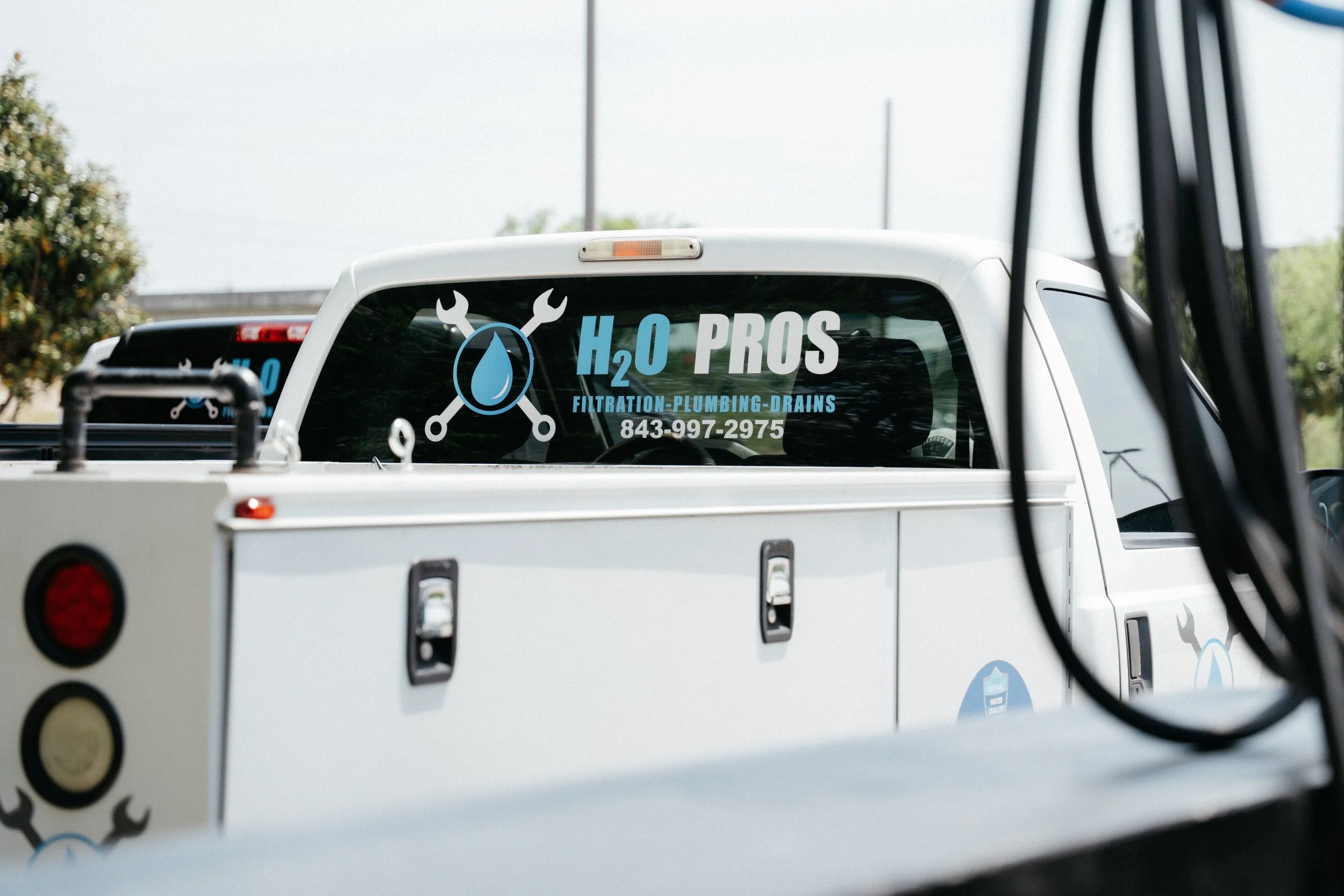 myrtle-beach-h2o-pros-plumbing-truck-brand-carly thompson photography.jpg