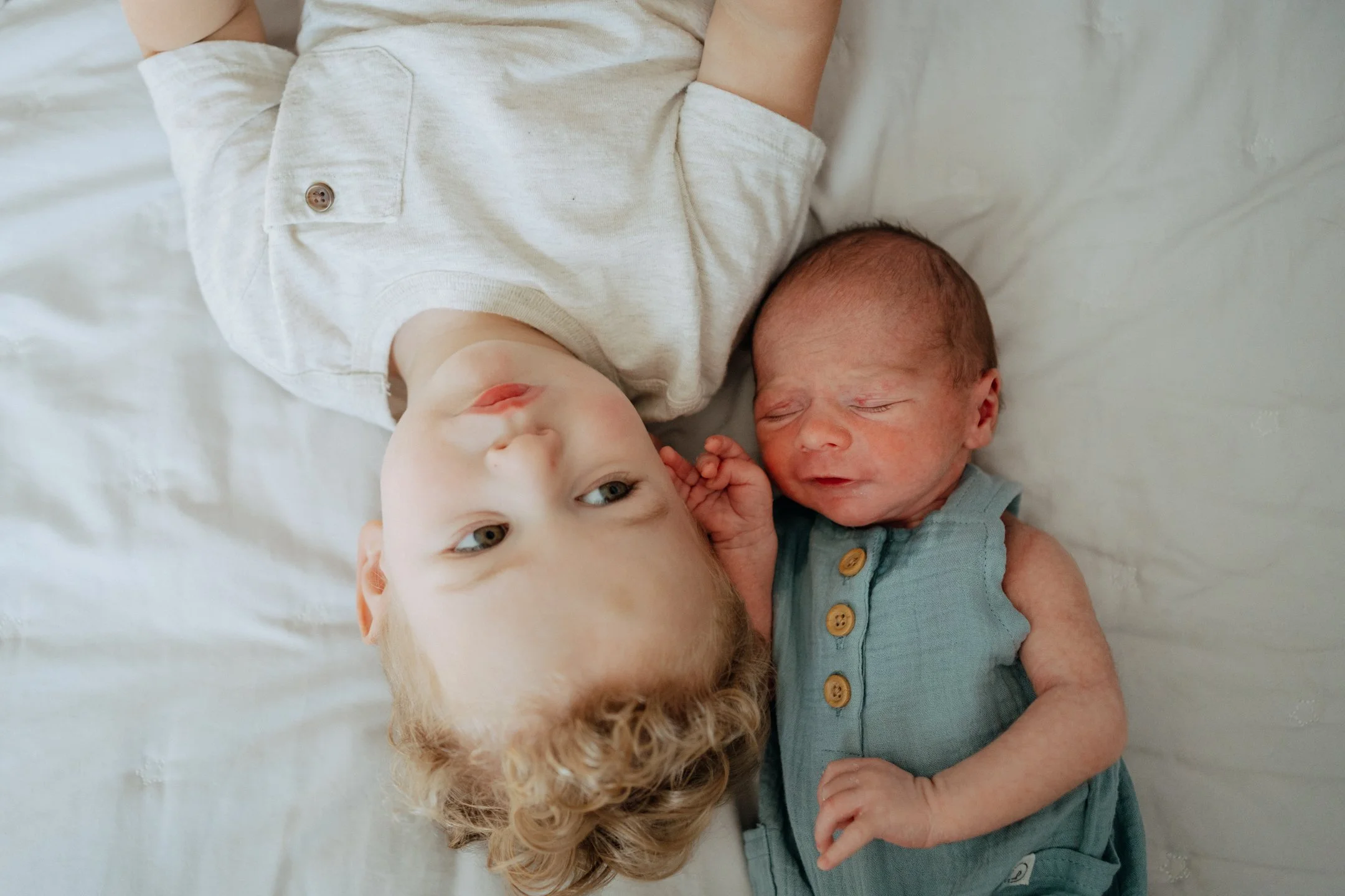 myrtle-beach-family-newborn-in-home-siblings-brother-carly thompson photography.jpg