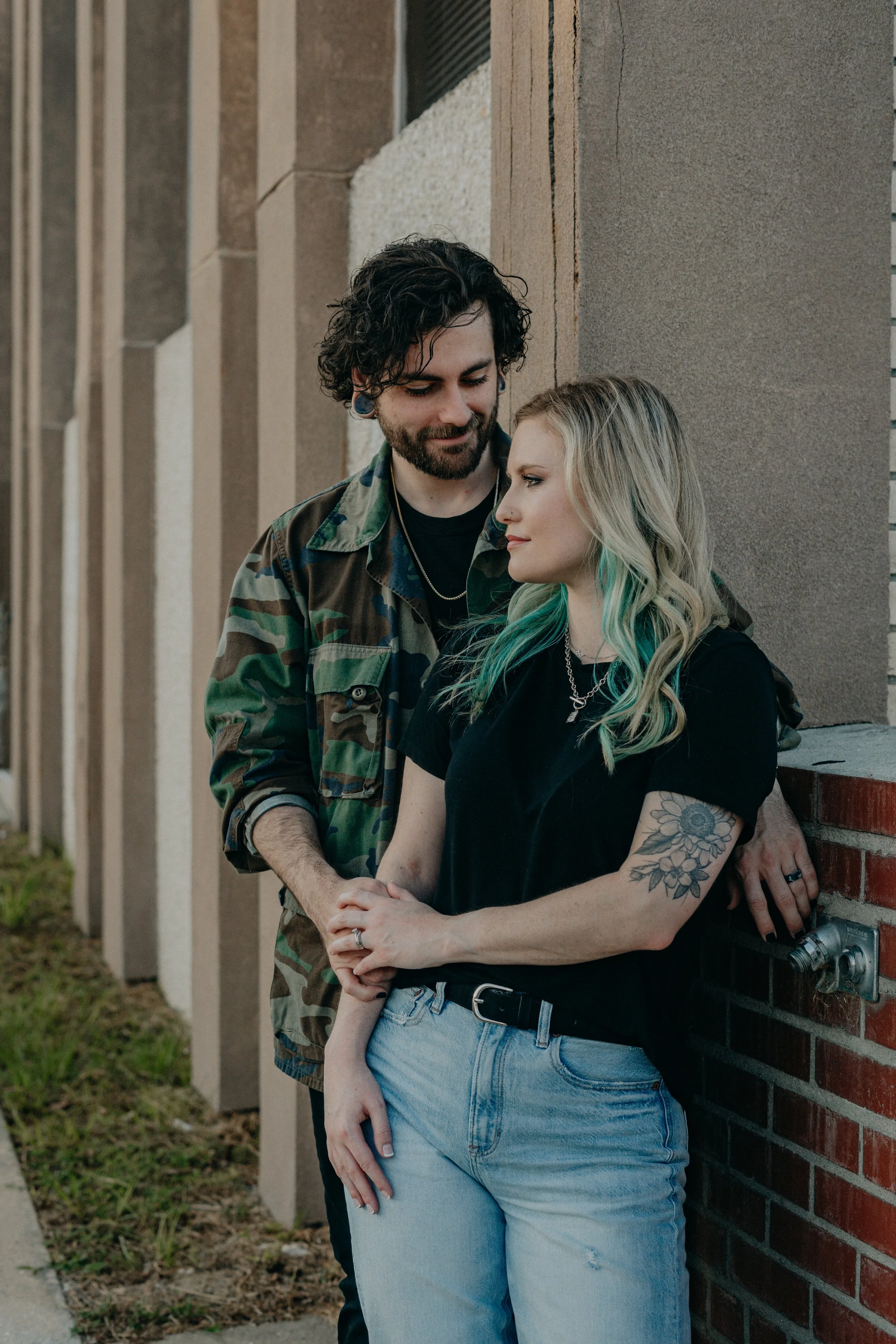 conway-south-carolina-riverwalk-engagement-photo-downtown-brick-wall-alt-couple-carly thompson photography.jpg
