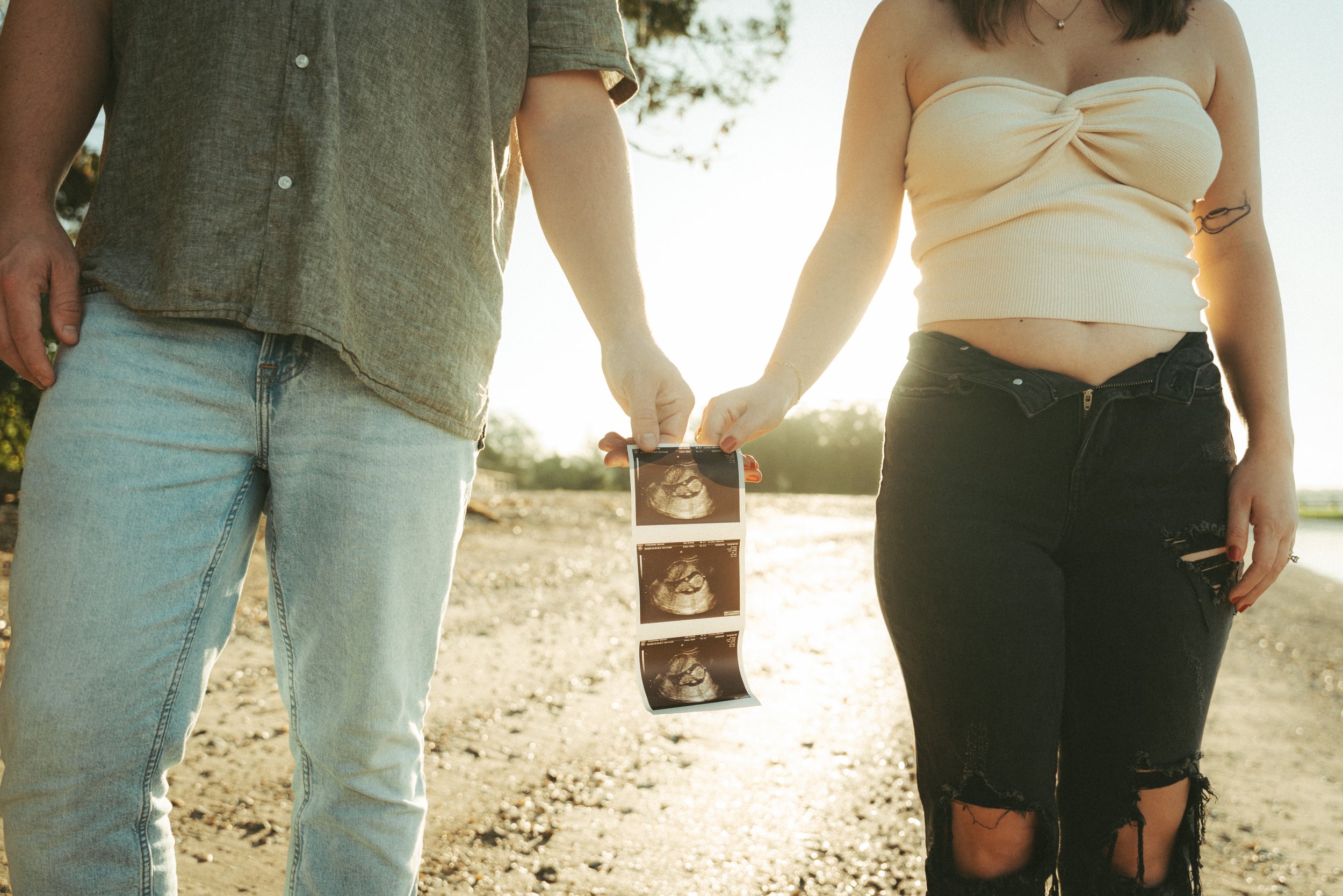 vereen-memorial-gardens-myrtle-beach-maternity-pregnancy-announcement-ultrasound-carly thompson photography.jpg