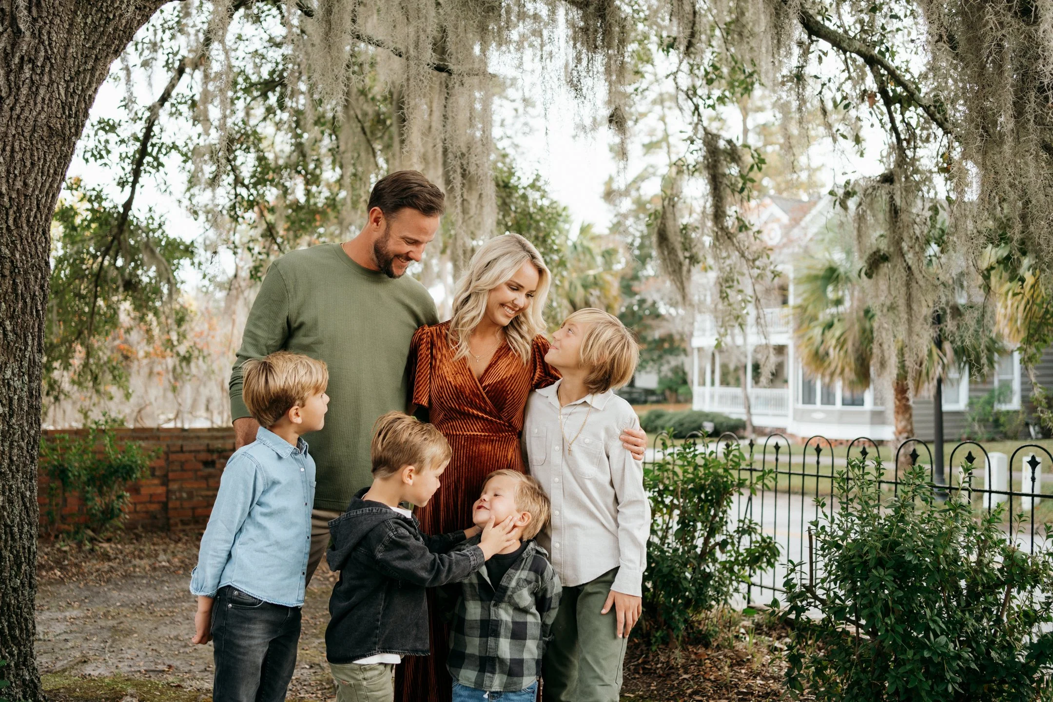 conway-south-carolina-family-boys-spanish-moss-carly thompson photography.jpg
