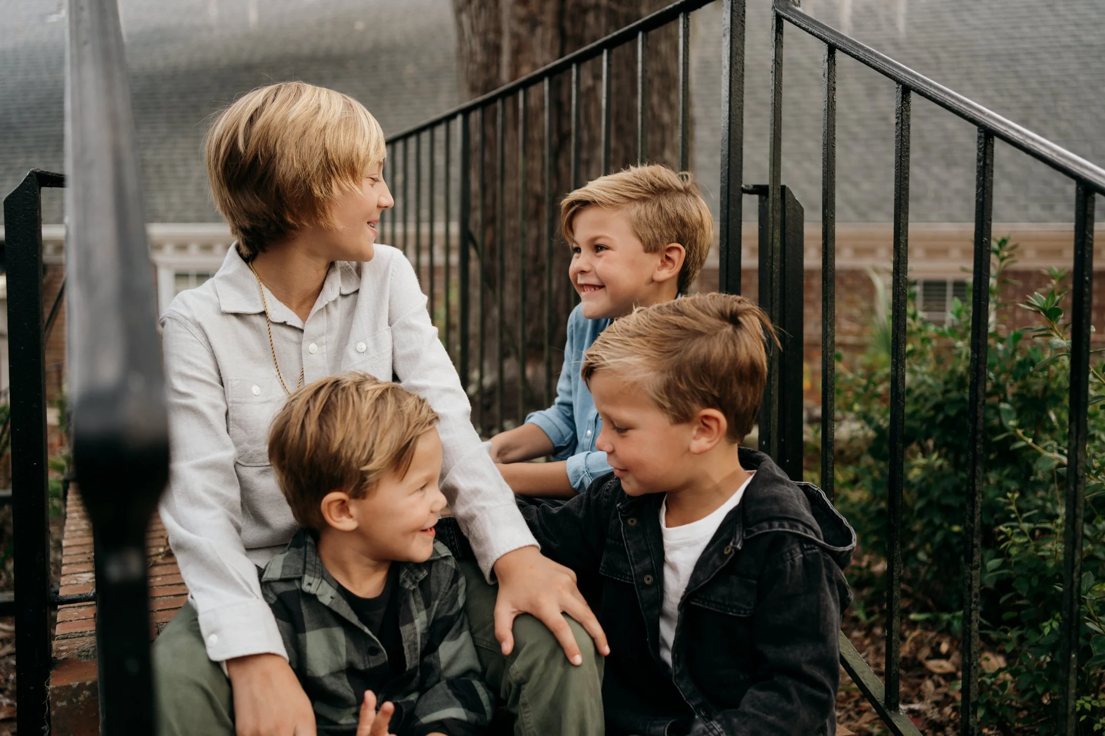 conway-south-carolina-family-boys-smiling-carly thompson photography.jpg