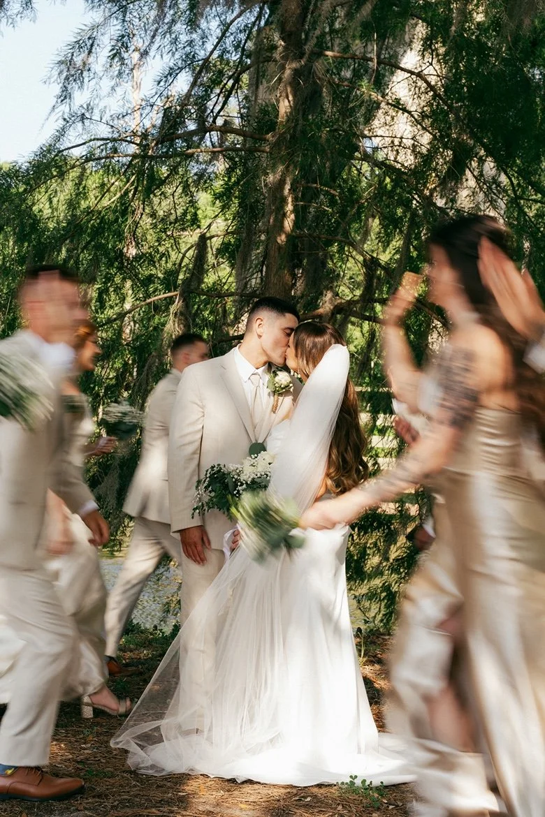 peanut-warehouse-conway-sc-wedding-couple-kissing-motion-blur-carly thompson photography.jpg