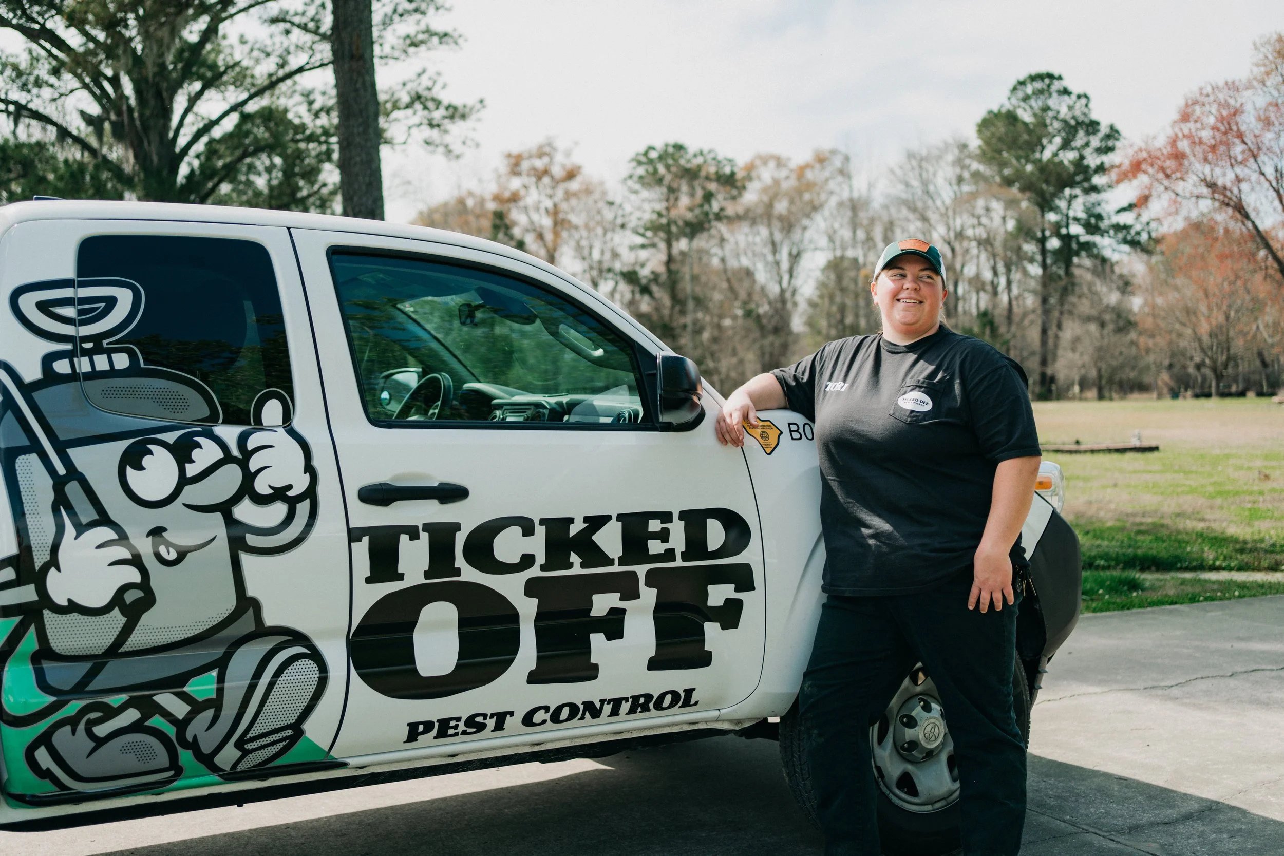 myrtle-beach-pest-control-ticked-off-brand-truck-carly thompson photography.jpg
