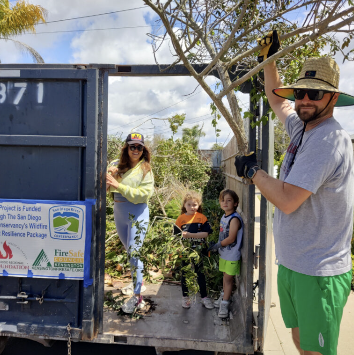 Dump-A-Thon yard and canyon clean up event