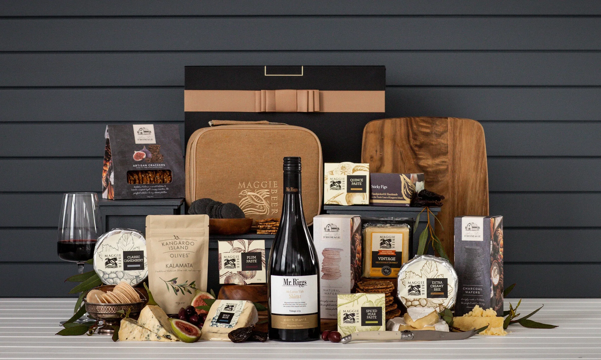 the-complete-cheeseboard-hamper-with-shiraz-image1_707f-1_fb229c85-1351-4efc-8c59-f0573eaa1ddf.webp