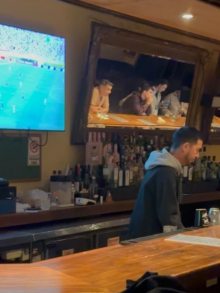 &iquest;Tienes un evento social o corporativo? &iexcl;Tenemos el lugar! Tres pisos con terraza, cocina completa, catering, m&uacute;sica, DJ y mucho m&aacute;s. Eventos personalizados para cualquier ocasi&oacute;n. &iexcl;Env&iacute;anos un DM para m