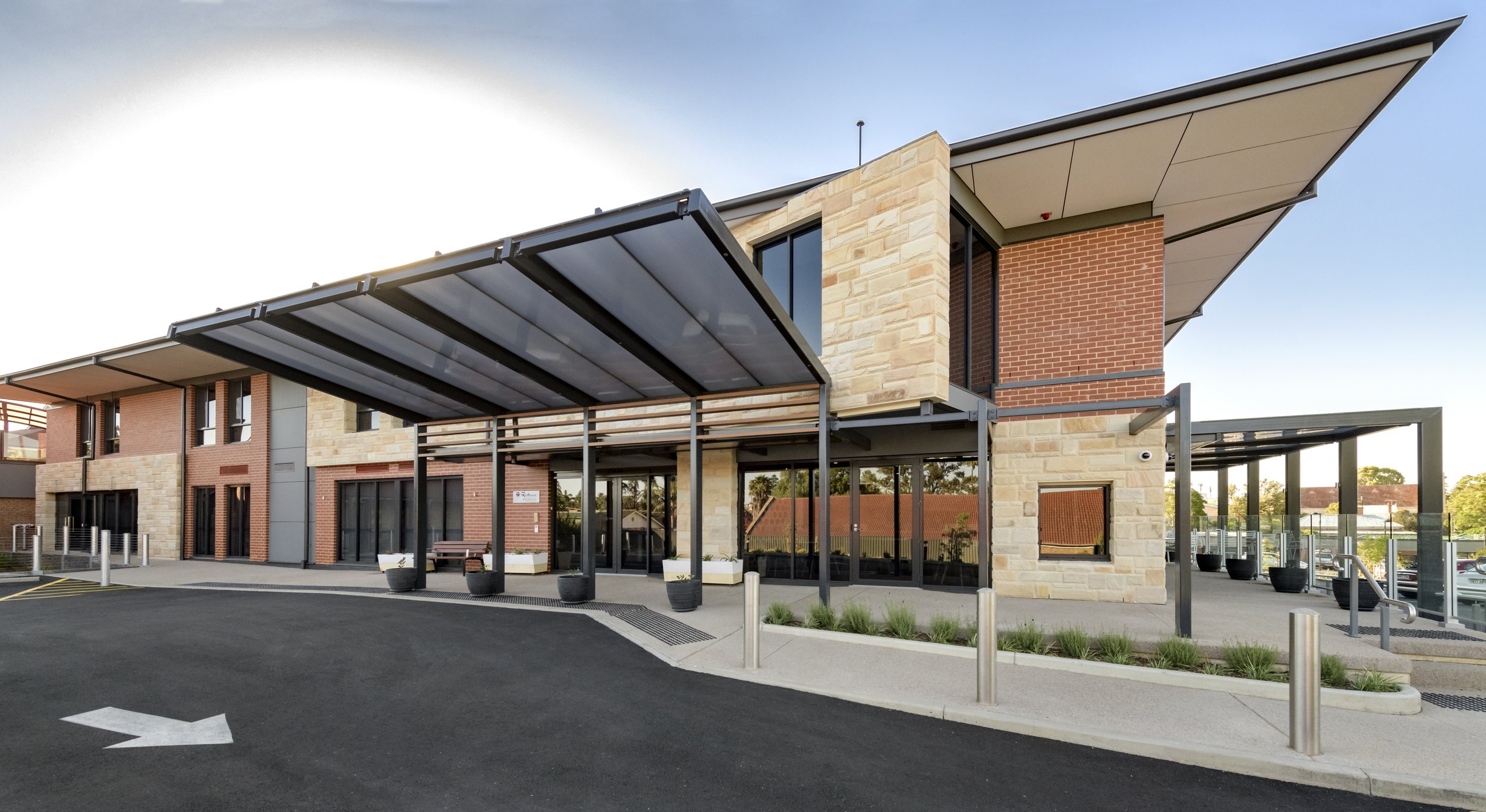 commercial paving, curbing & surrounds