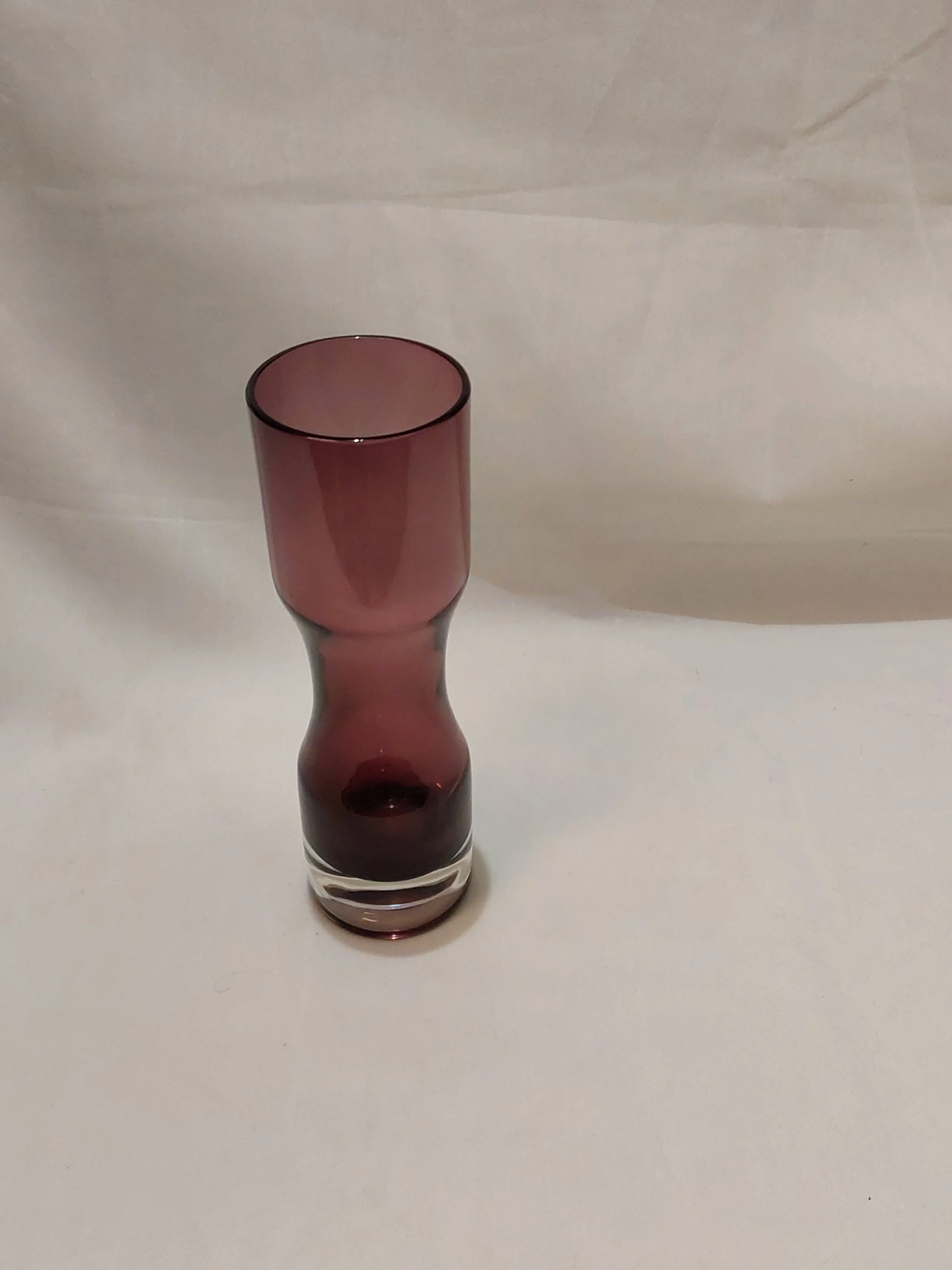 Tamara Aladin - Violetti maljakko