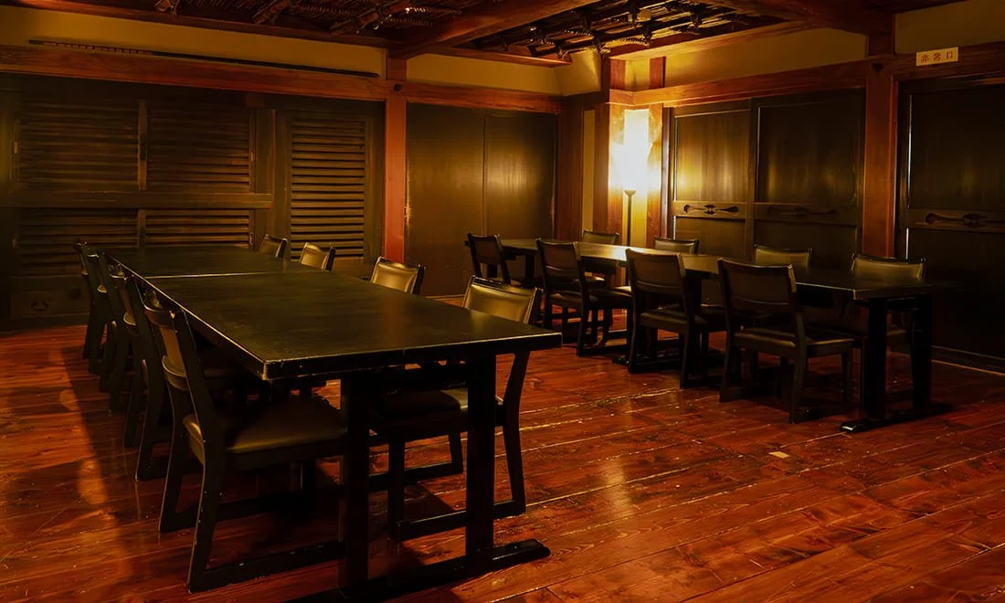 4F (Large Private Room)