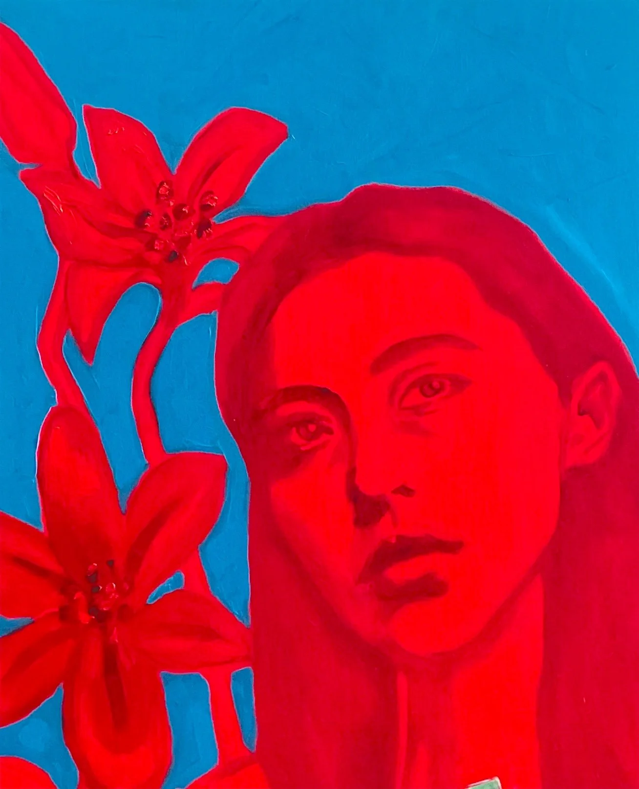 rode bloemen en gezicht schilderij blauwe achtergrond.jpg