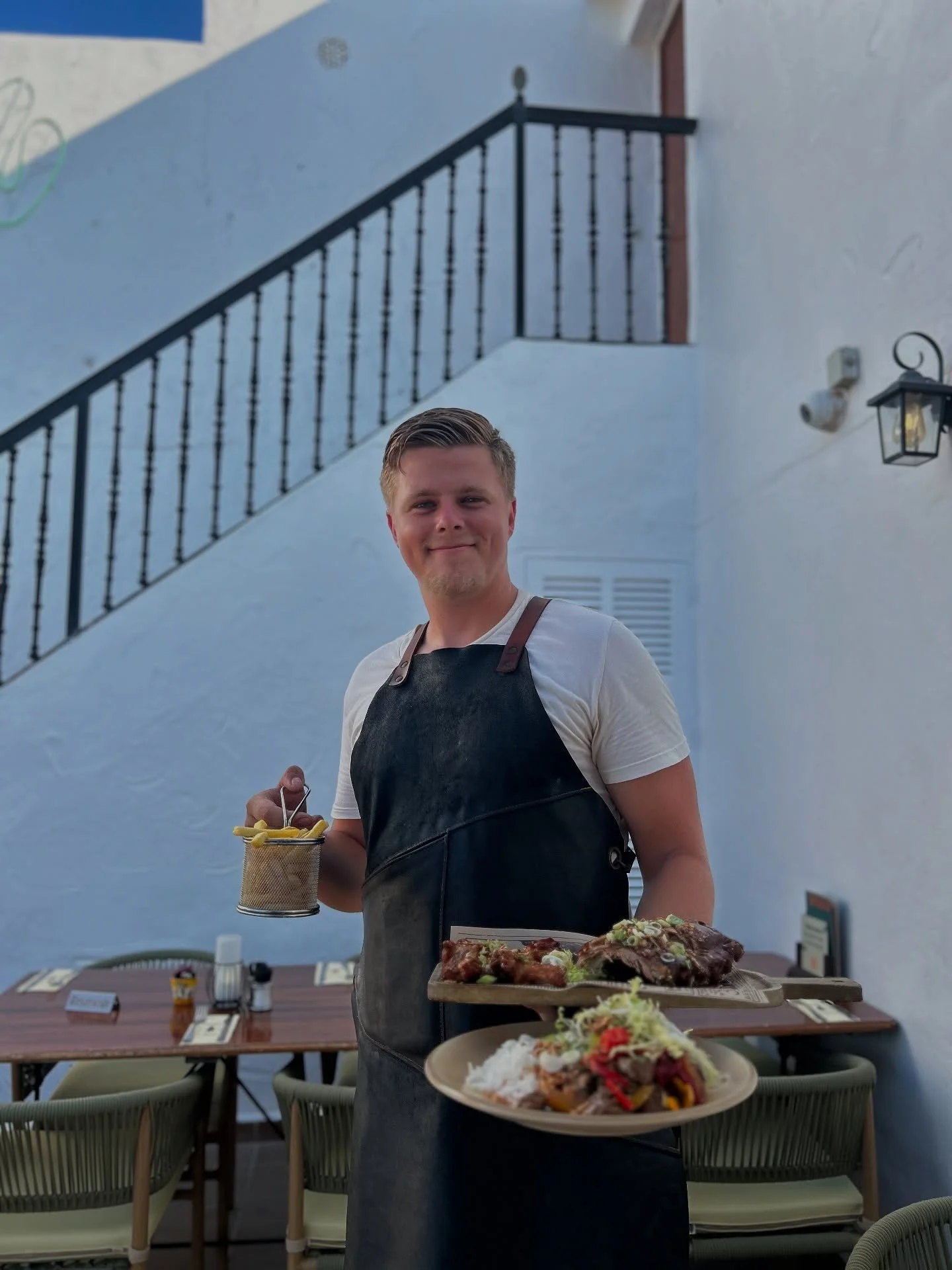 Served with a smile &ndash; and a whole lot of flavor🔥✨

-
-
-
-
-
-
-
#elpatio #patiocalador #steakhousecalador #texmexcalador